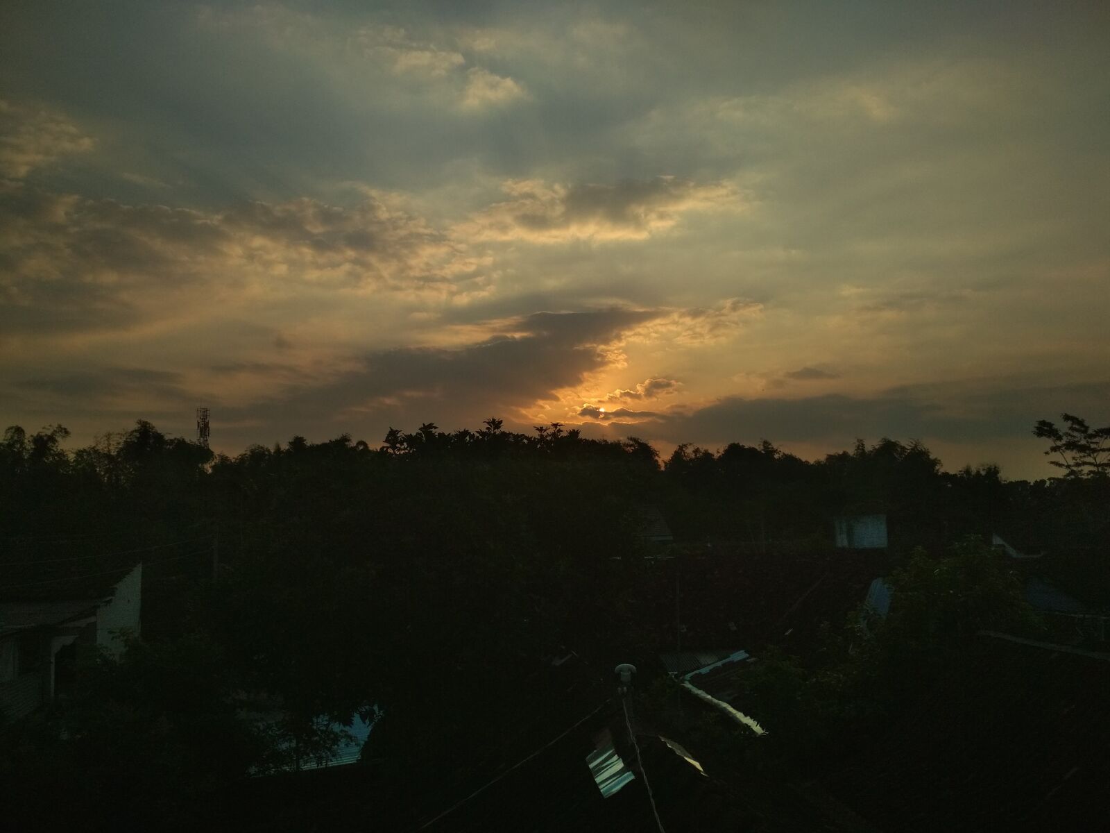 Xiaomi Redmi 4X sample photo. Sunset, claude, view photography