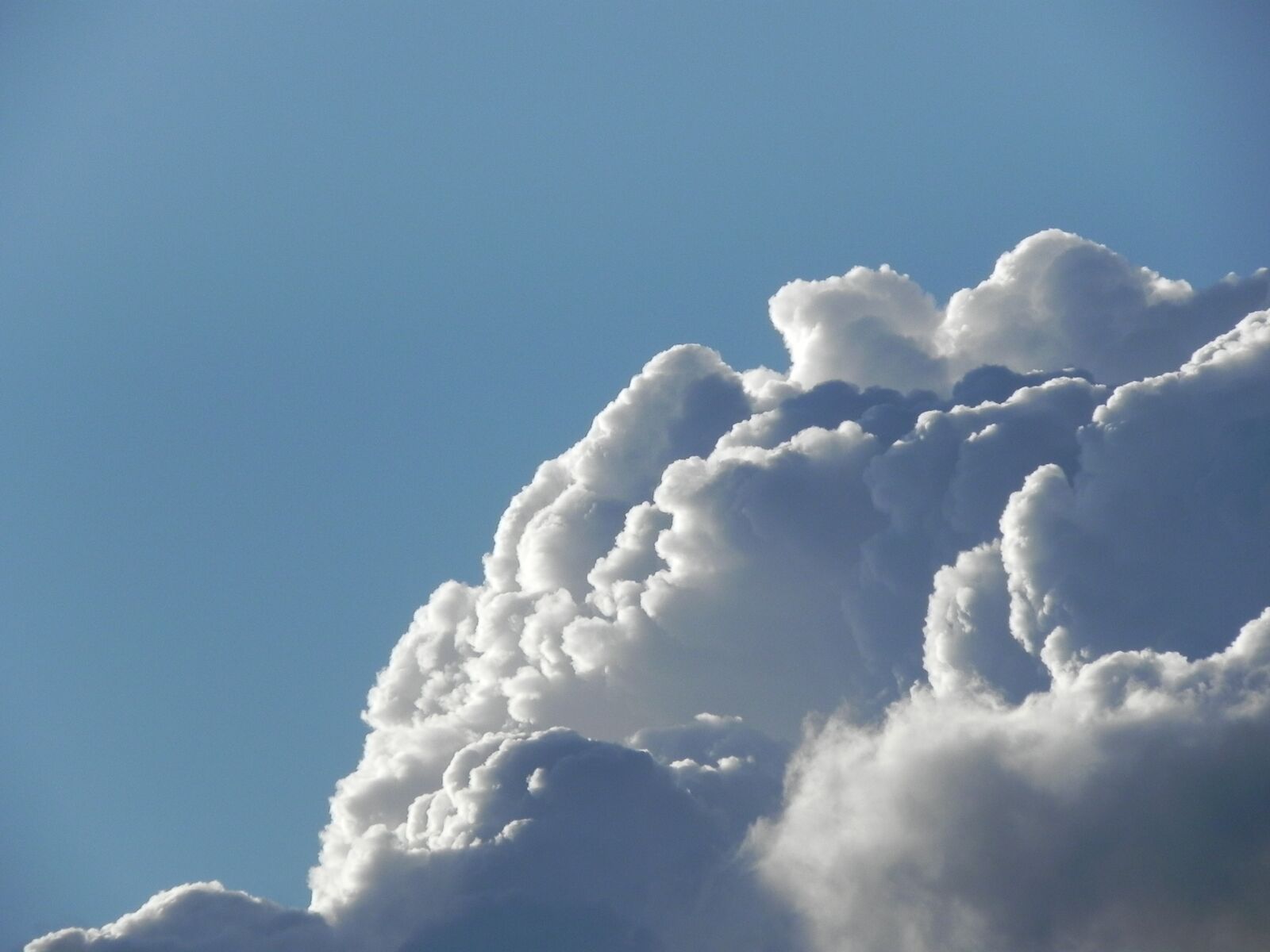Nikon Coolpix P100 sample photo. Clouds, blue, sky photography