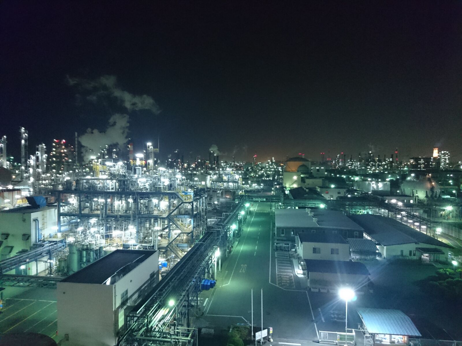 Sony Xperia Z5 sample photo. Factory, night view, light photography