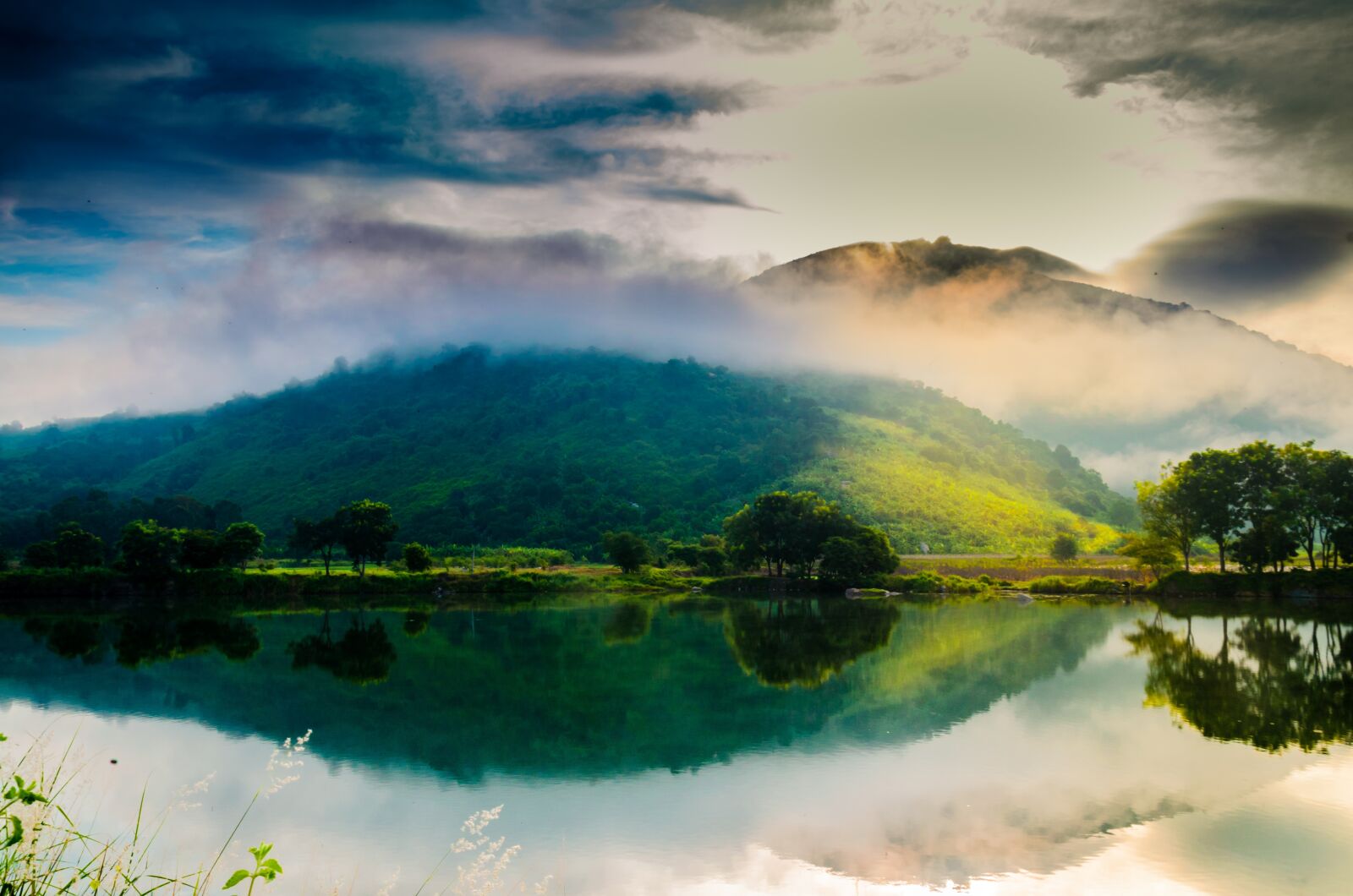 Nikon D5100 sample photo. Natural, setting, travel photography