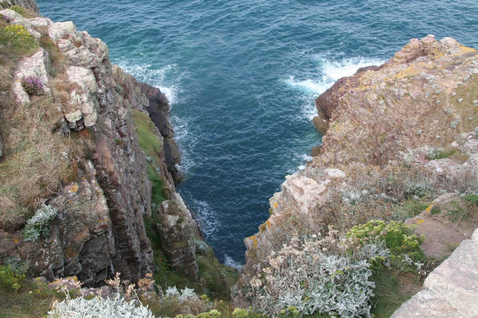 Canon EOS 20D sample photo. Cliff, ocean, atlantic ocean photography