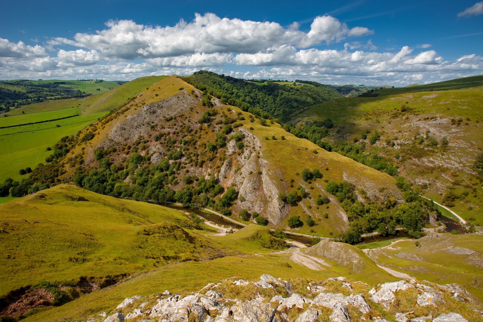 Canon EOS 5D Mark II + Canon EF 17-40mm F4L USM sample photo. Thorpe cloud, ilam, dovedale photography