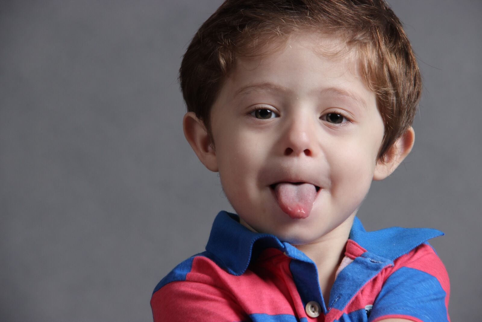 Canon EOS 600D (Rebel EOS T3i / EOS Kiss X5) sample photo. Happy, smiling, boy photography