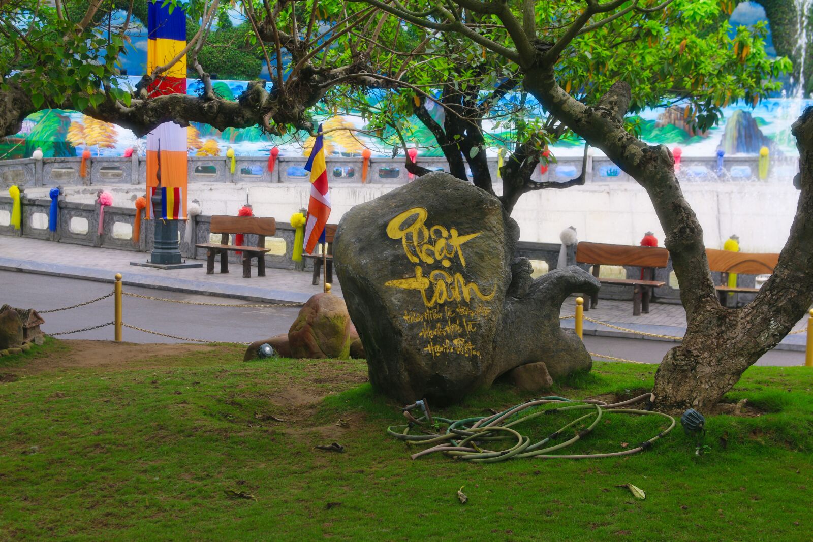 Canon EOS 70D sample photo. It's mind, stone buddha photography