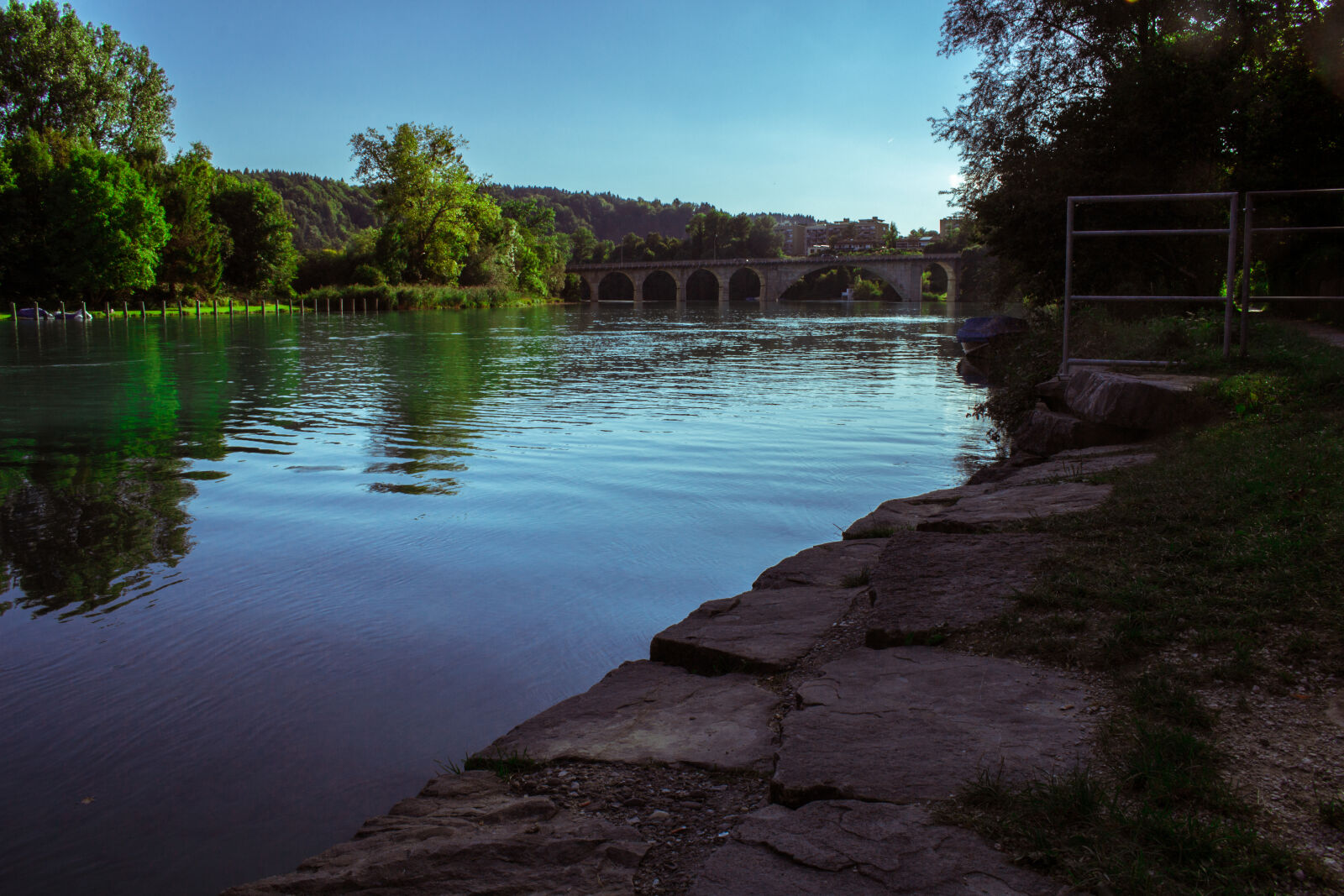 Canon EOS 700D (EOS Rebel T5i / EOS Kiss X7i) sample photo. Boat, bridge, colours, river photography