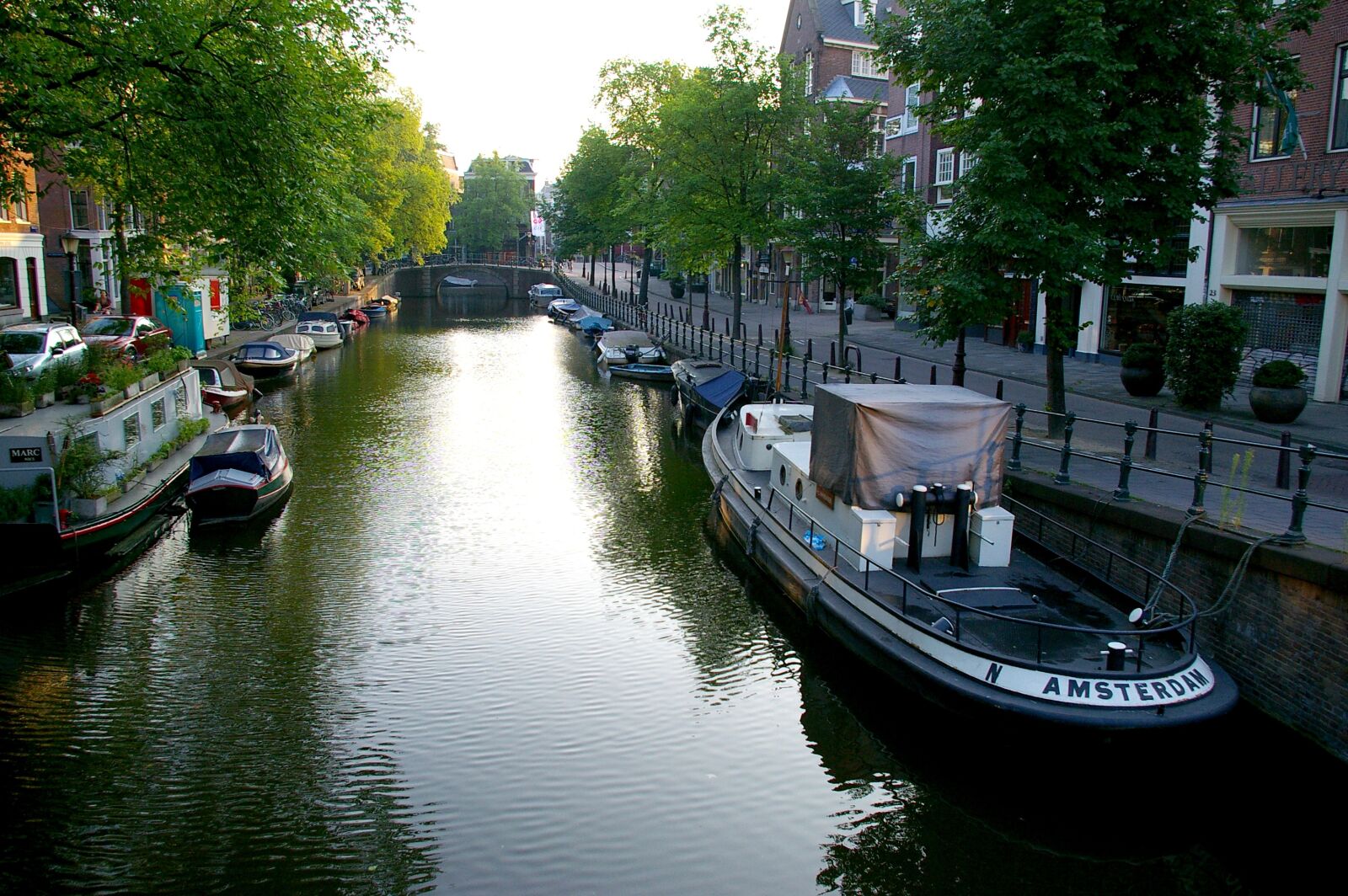 Pentax *ist DL sample photo. Amsterdam, river, amstel photography