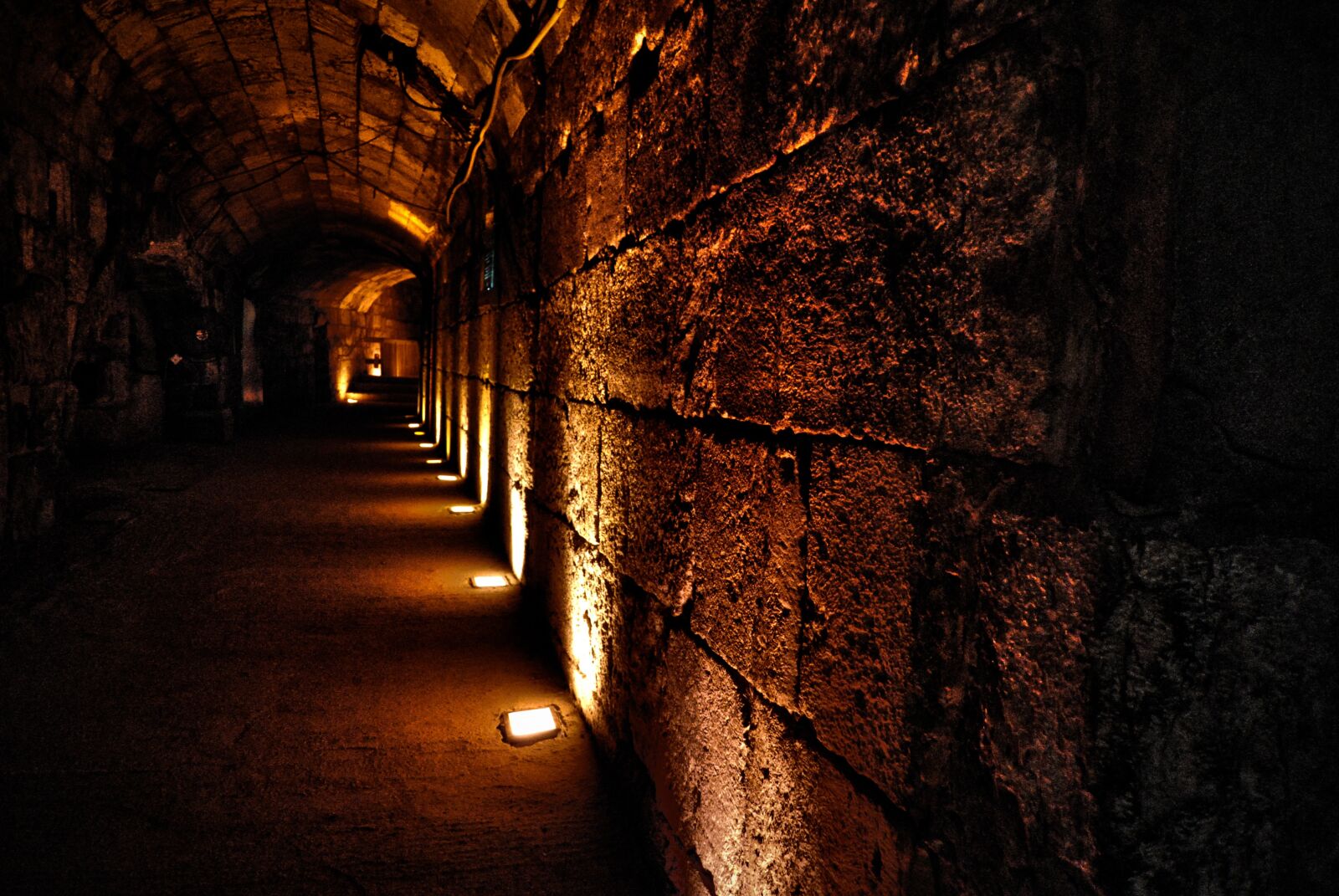 Nikon D3000 sample photo. Dark, subway system, tunnel photography