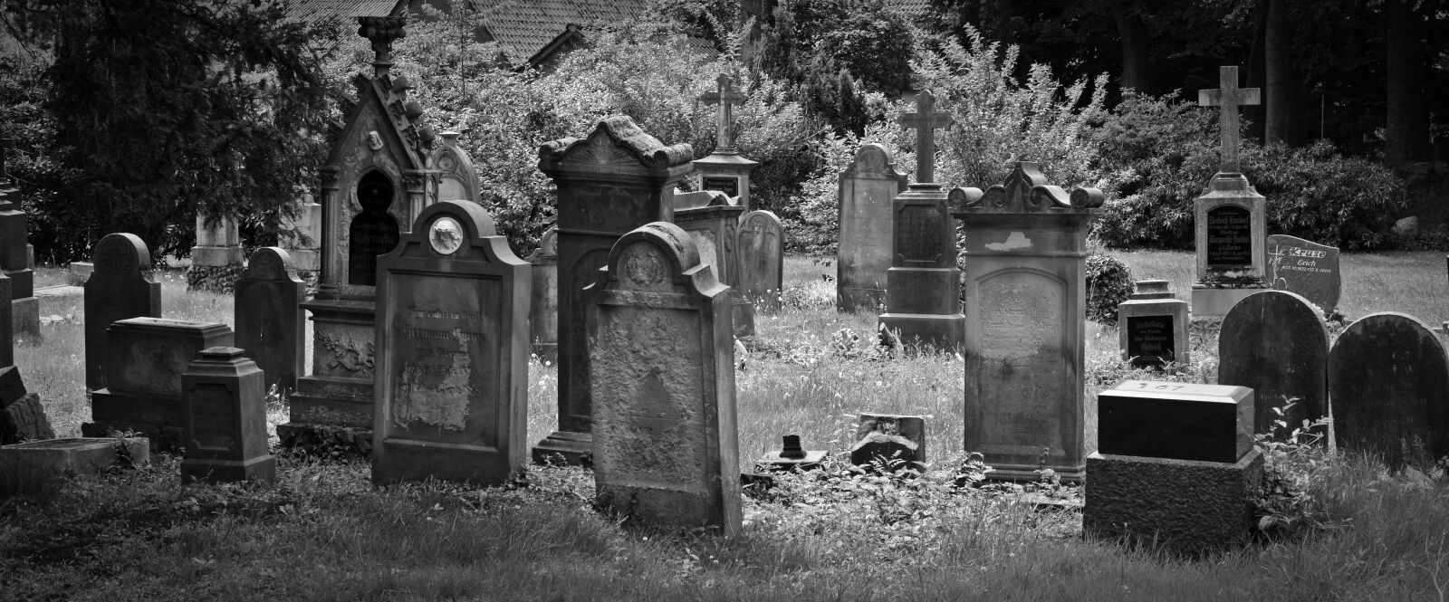 Nikon D5200 sample photo. Cemetery, old grave stones photography