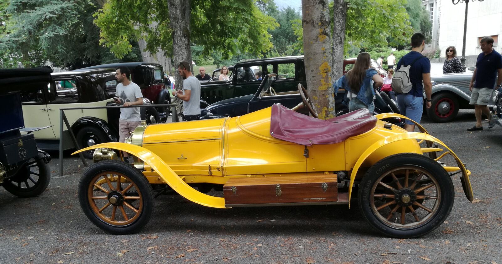 HUAWEI P9 LITE sample photo. Old car, classic car photography