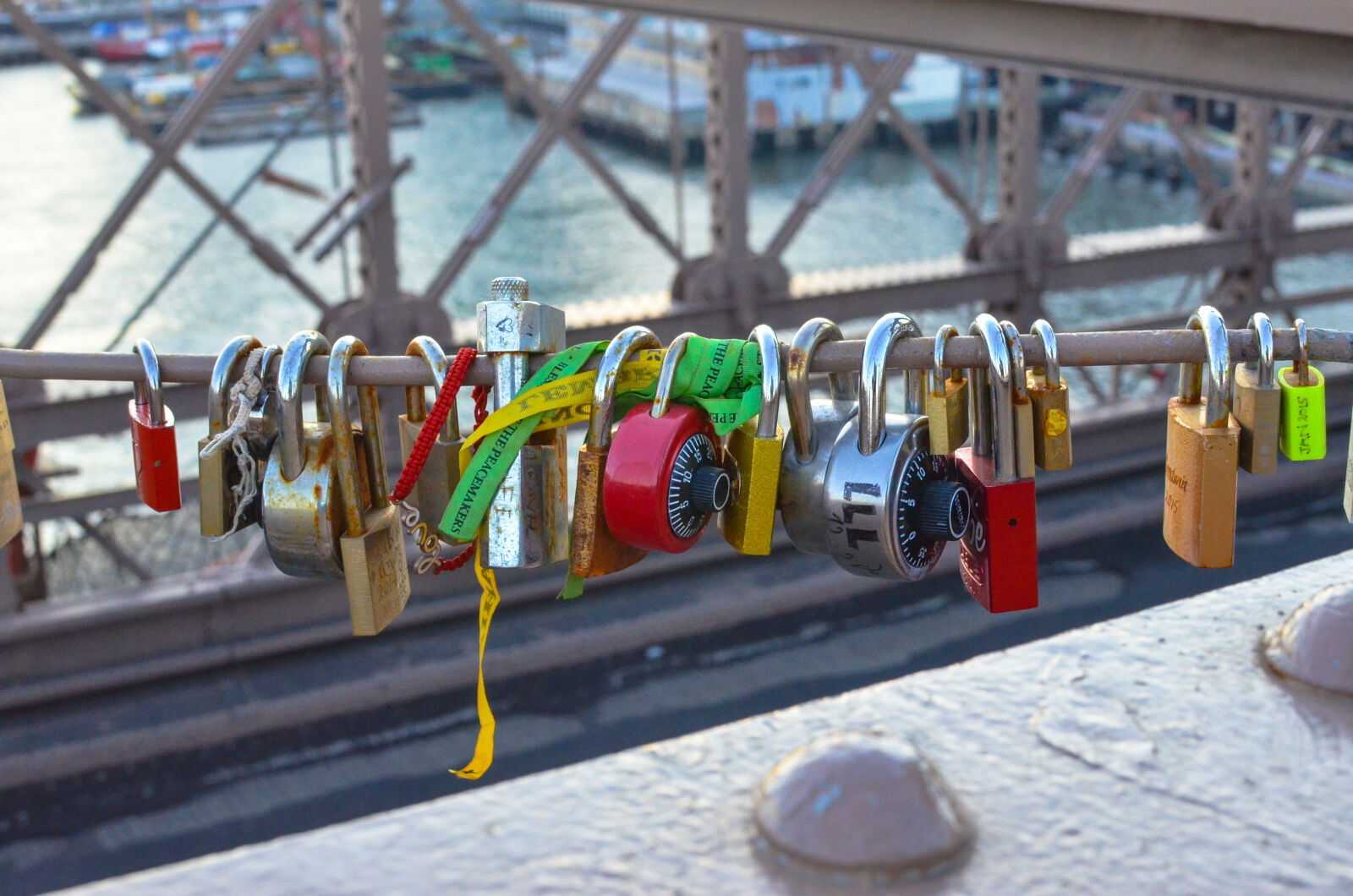 Nikon D7000 + Nikon AF-S DX Nikkor 35mm F1.8G sample photo. Love, locks, love, padlocks photography