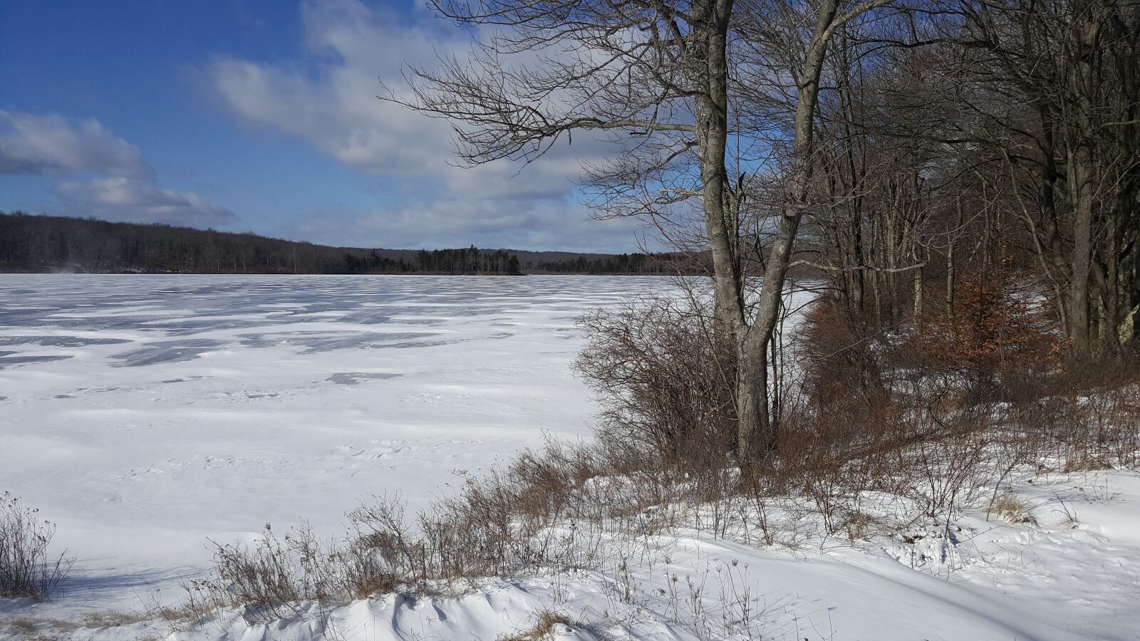 Samsung Galaxy Note5 sample photo. Frozen lake, lake, winter photography
