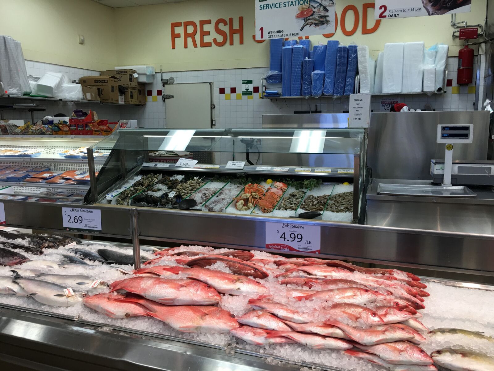 Apple iPhone 6s Plus sample photo. Fish market, fish, seafood photography