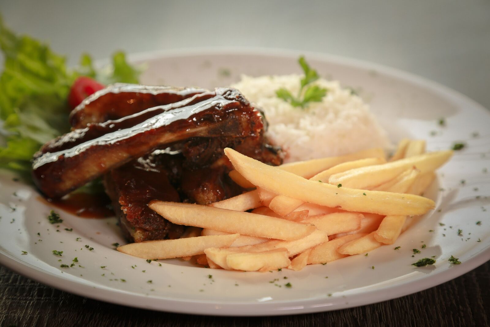 Canon EF 24-105mm F4L IS USM sample photo. Meal, sauce, restaurant photography