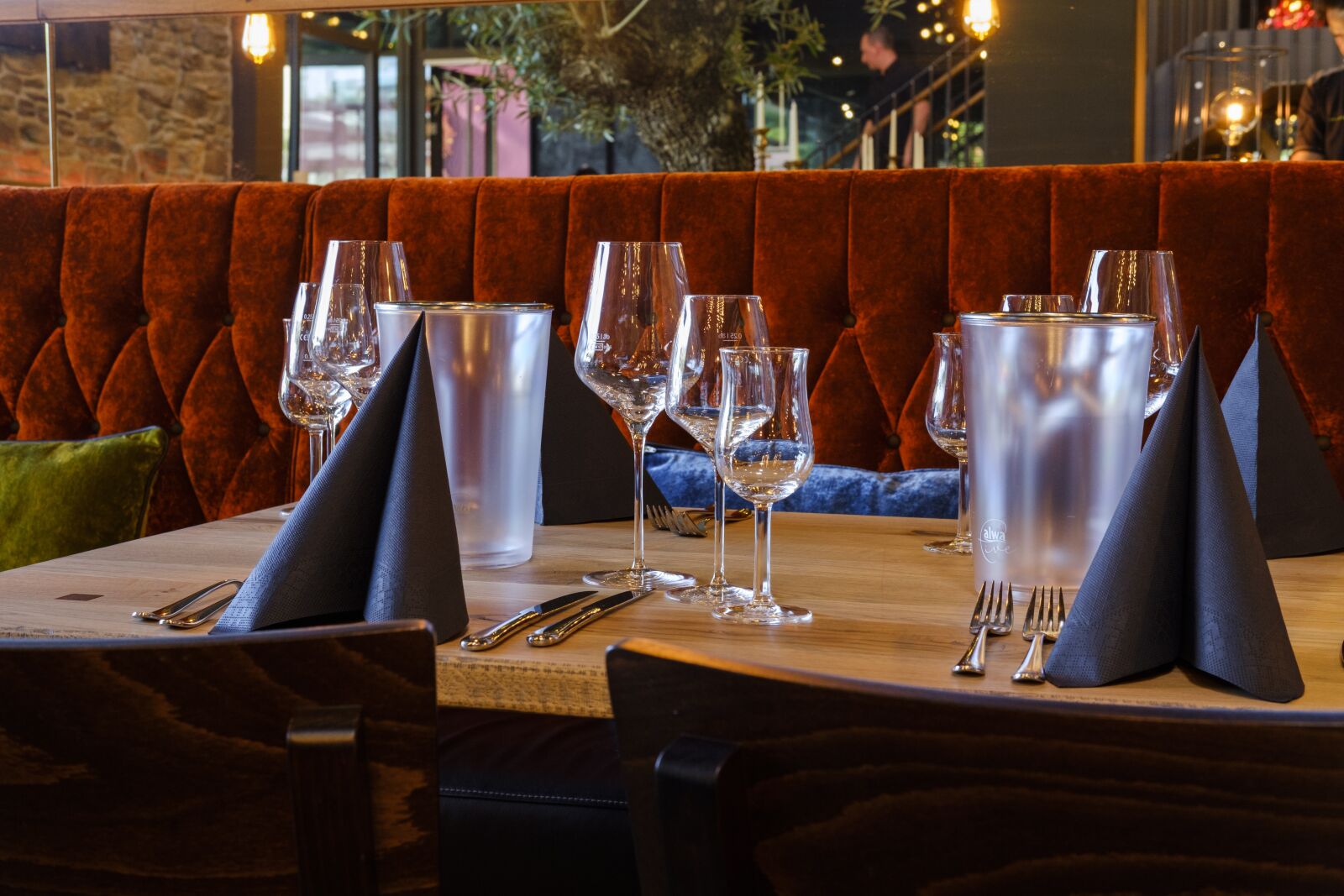 Fujifilm X-T2 + Fujifilm XF 35mm F2 R WR sample photo. Restaurant, gastronomy, table photography