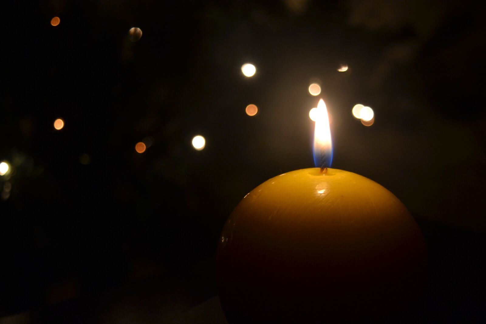Nikon D3100 sample photo. Light, night, candles photography