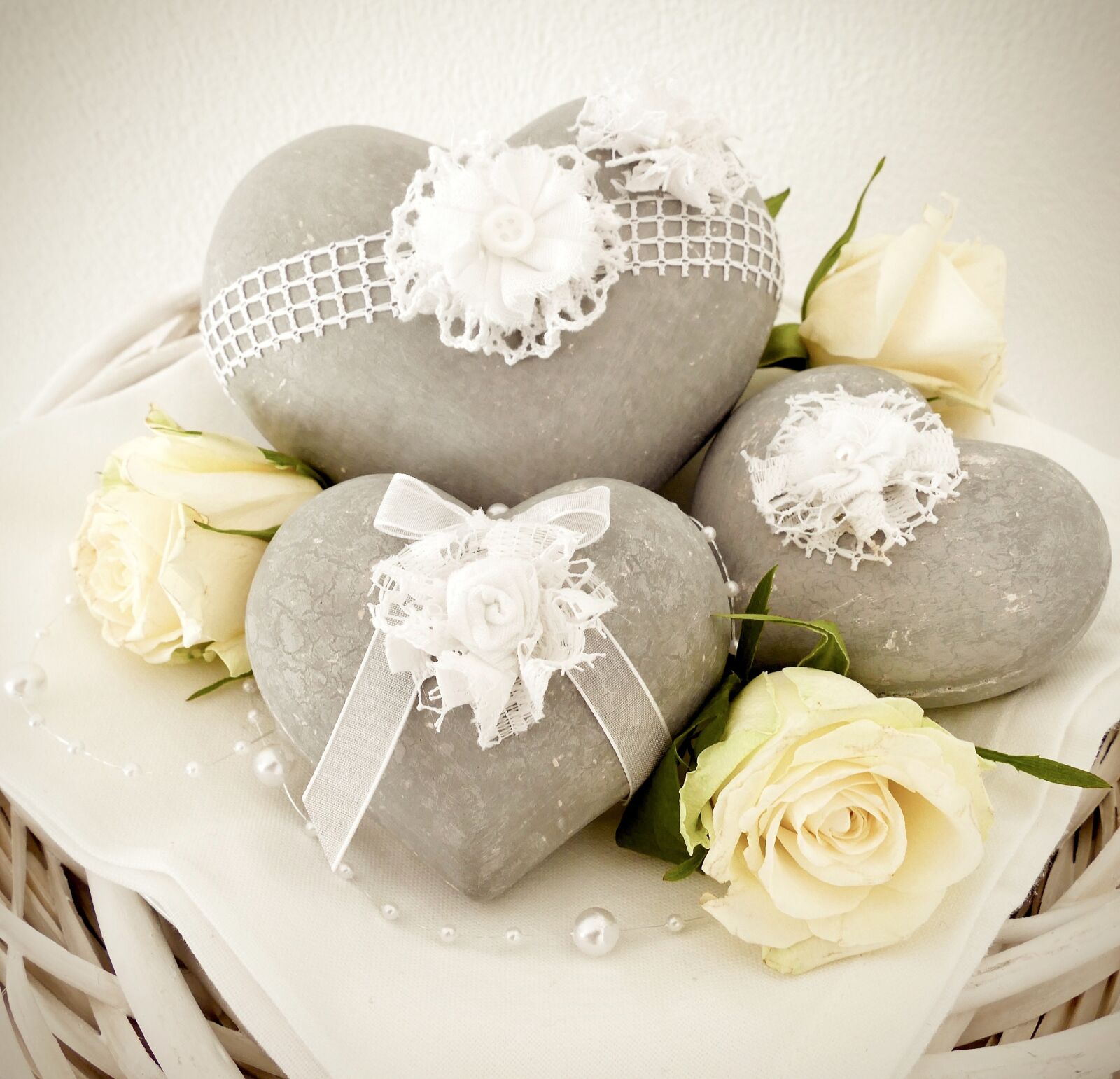 Panasonic Lumix DMC-FZ1000 sample photo. Celebration, wedding, ornament photography