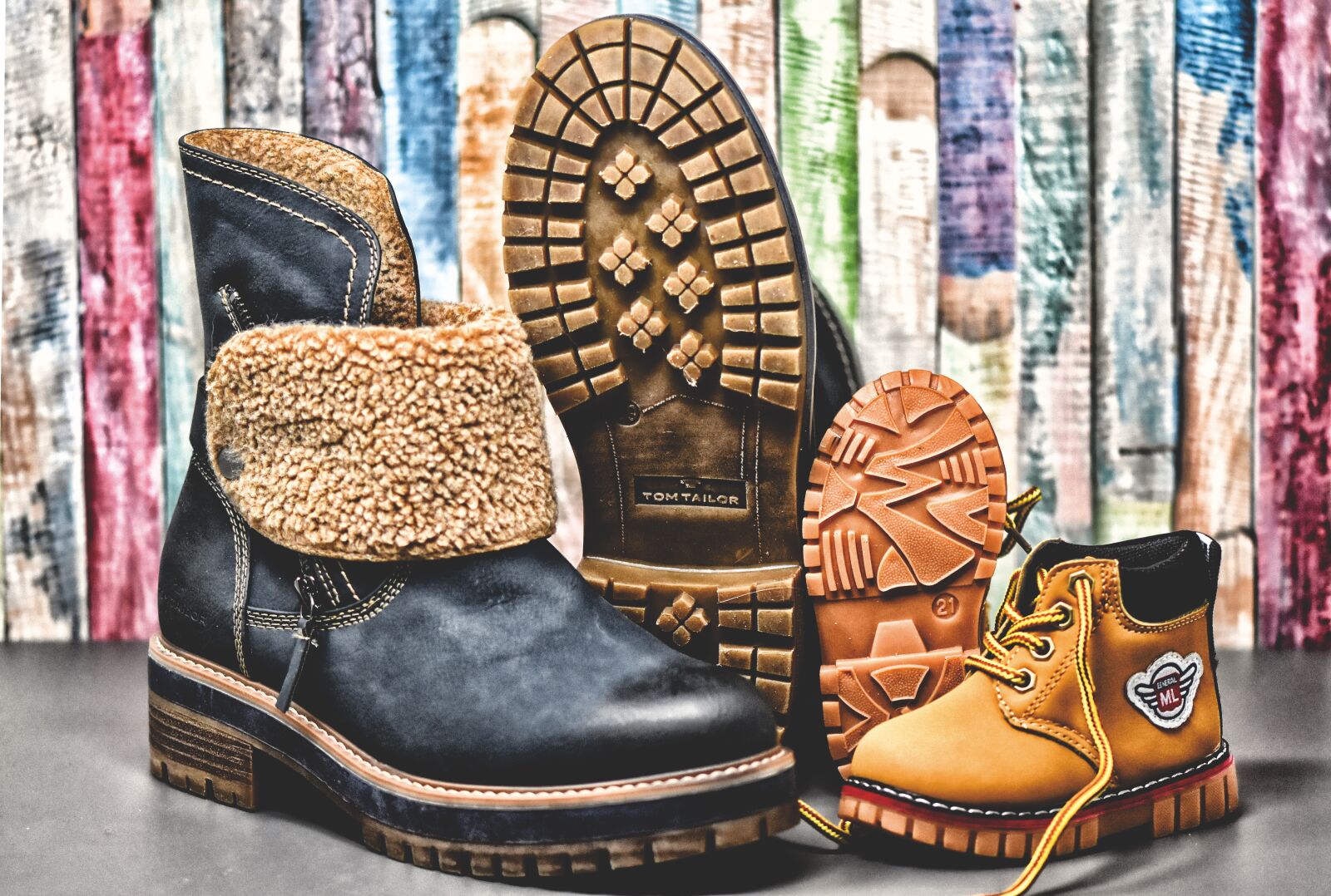Nikon D7200 sample photo. Winter boots, shoes, children's photography