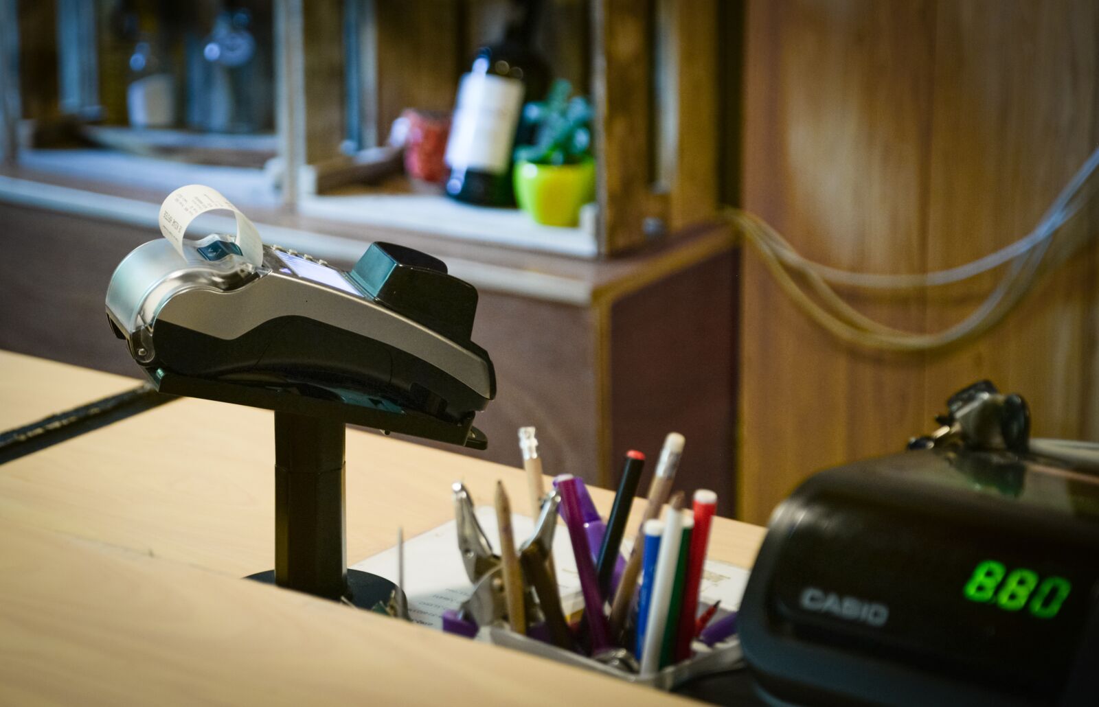 Nikon D610 sample photo. Payment, terminal, card photography
