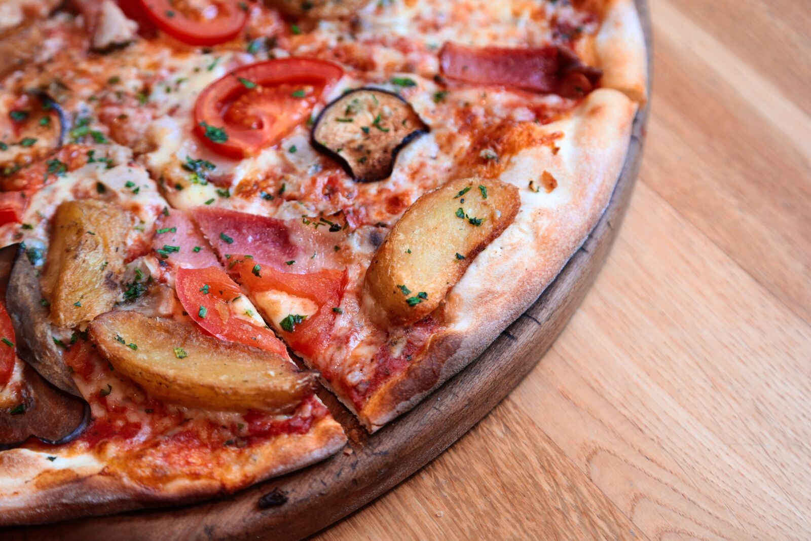 Canon EOS 5D Mark III sample photo. Pizza, fast food, dish photography