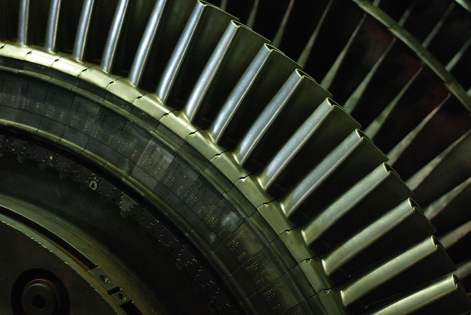 Nikon D80 sample photo. Rotor, boiler, metal photography