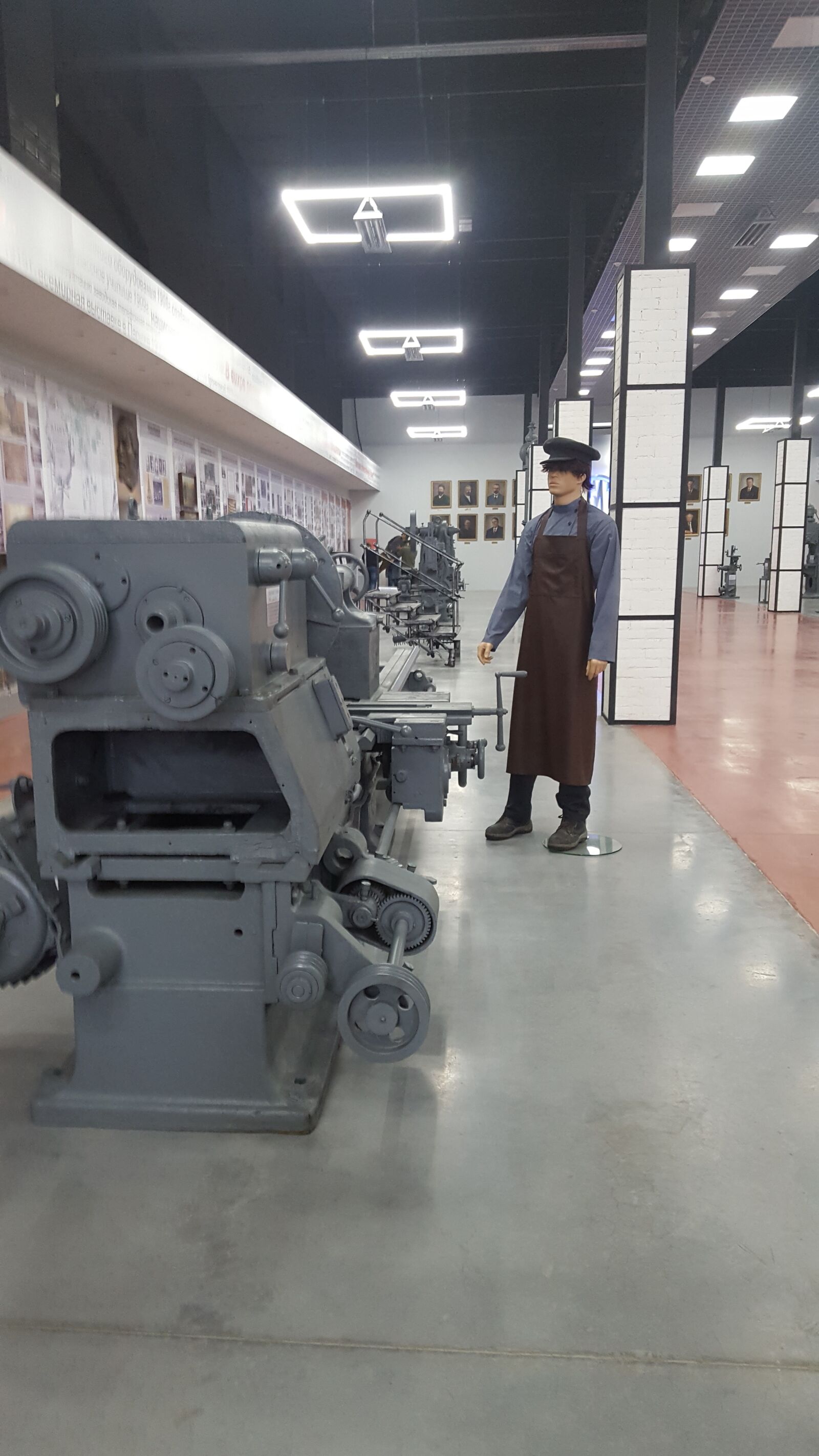 Samsung GALAXY S6 edge sample photo. Work, mannequin, machine photography