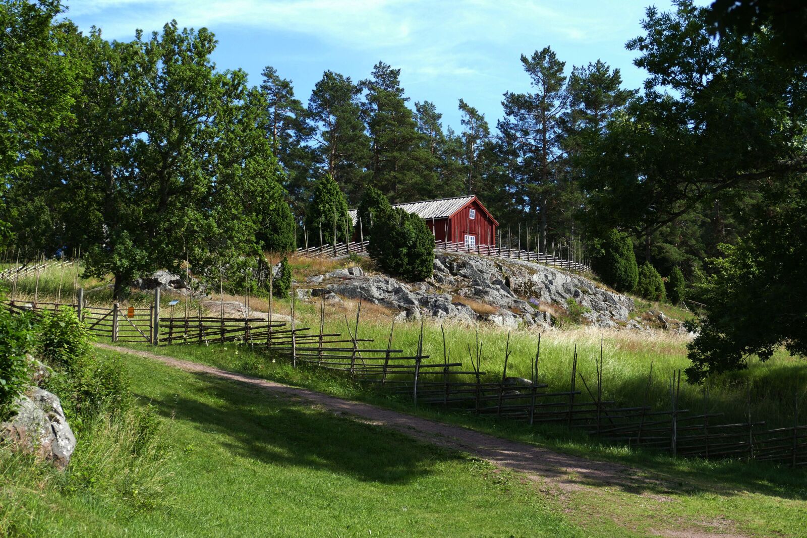 Panasonic Lumix DMC-FZ1000 sample photo. Aland, finland, mariehamn photography