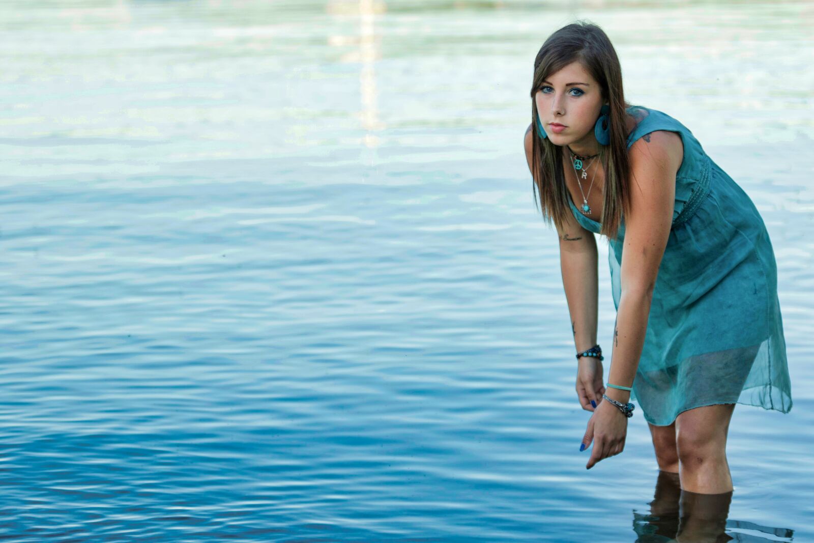 Canon EF 70-200mm F2.8L USM sample photo. Woman, lake, water photography