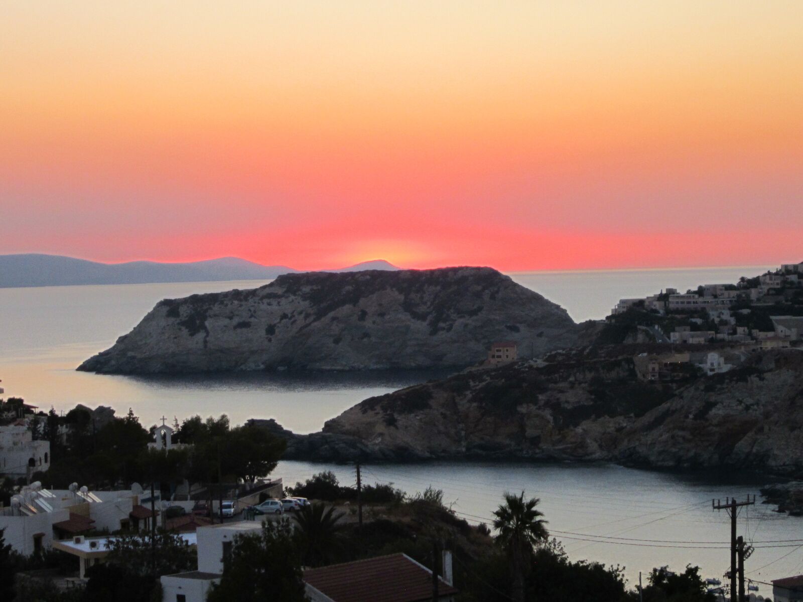 Canon PowerShot ELPH 100 HS (IXUS 115 HS / IXY 210F) sample photo. Sunset, greek sunset, sea photography