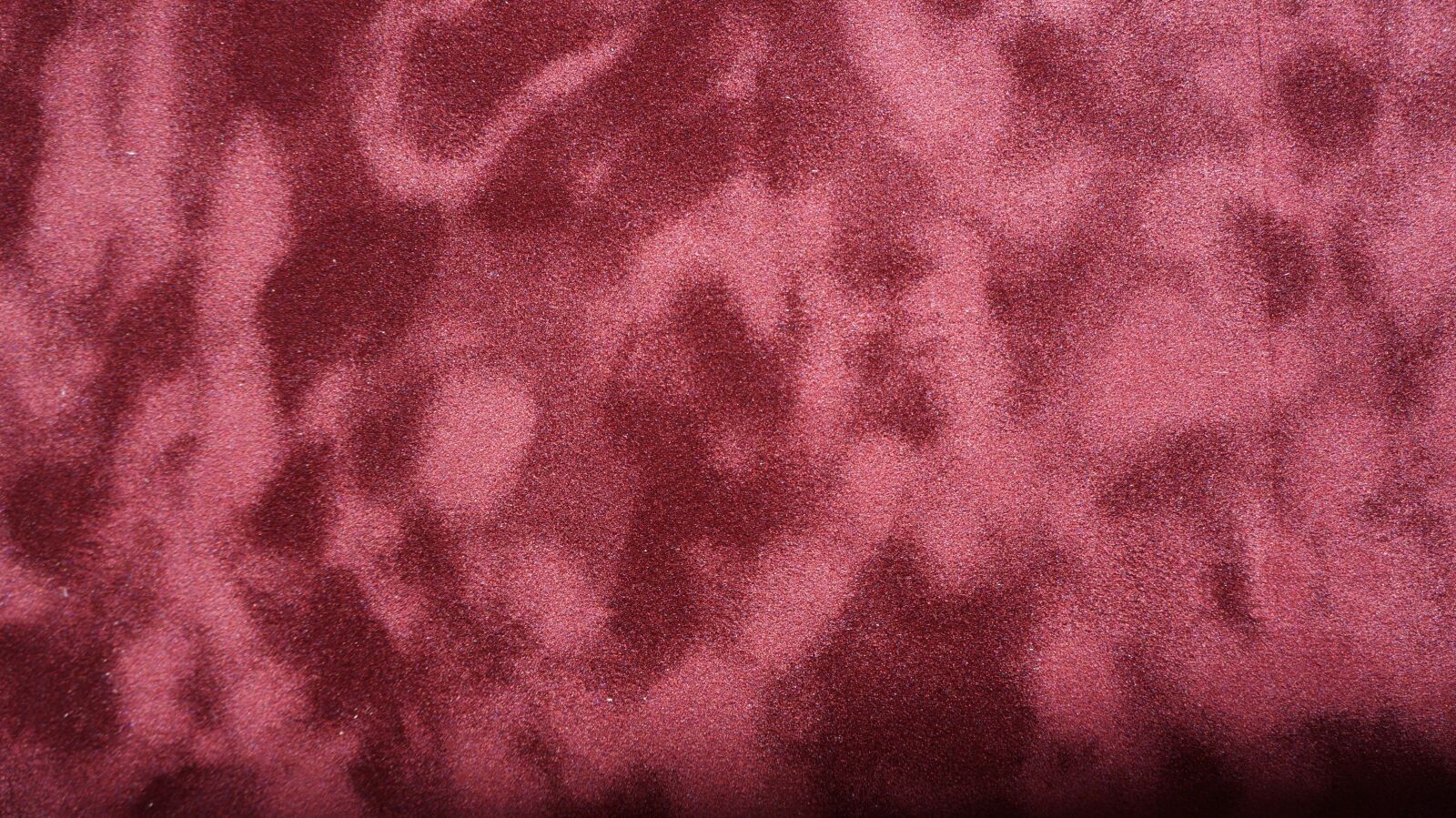 Sony Alpha a3000 + Sony E 18-55mm F3.5-5.6 OSS sample photo. Texture, red, wine red photography