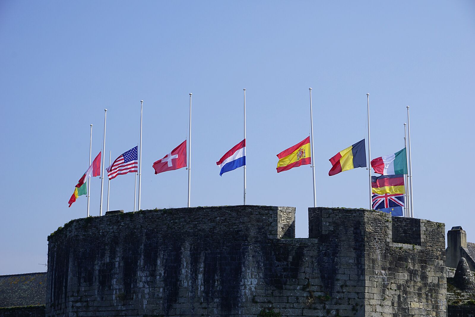 Sony a6000 sample photo. Citadel, flags, sky photography