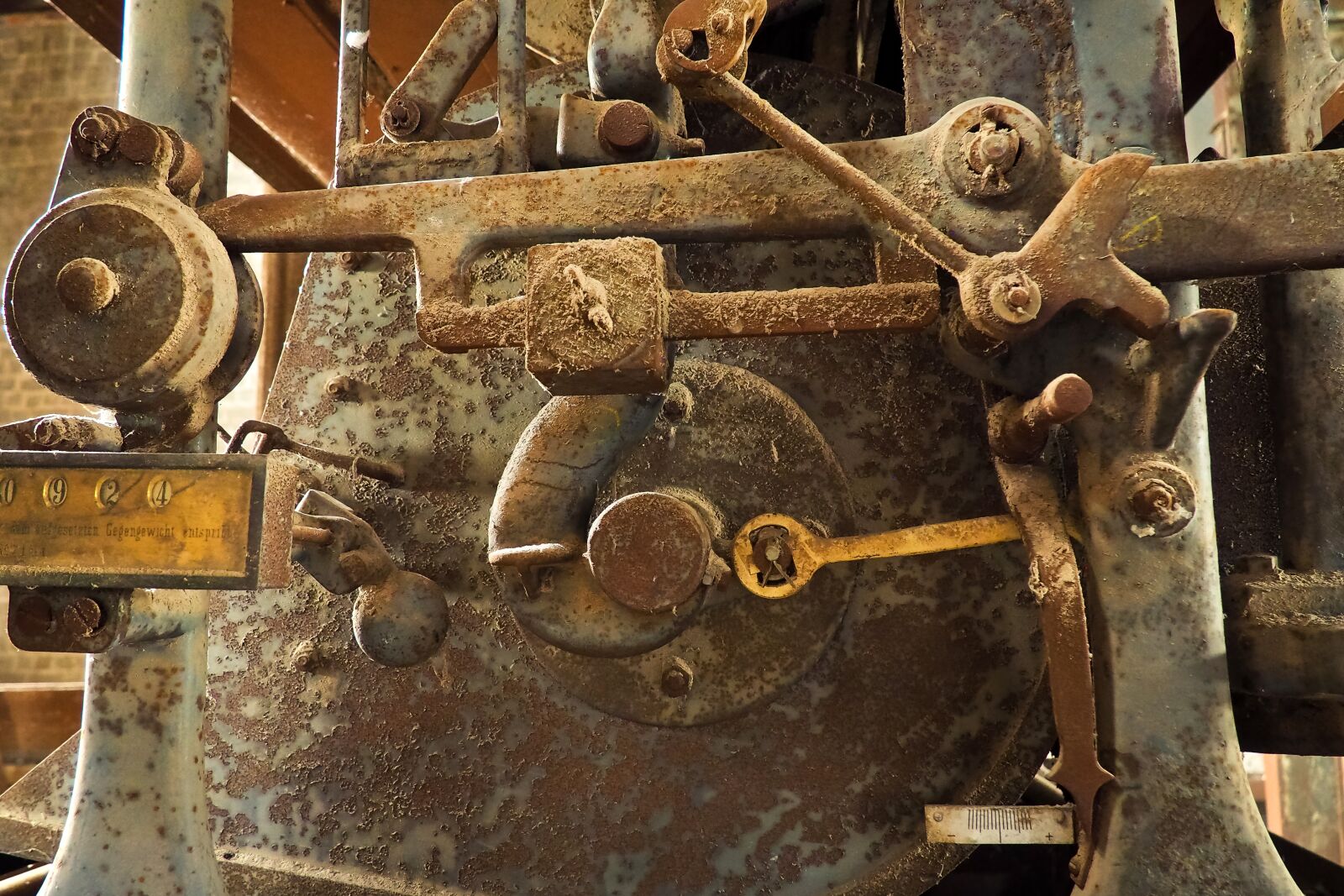 Olympus OM-D E-M10 sample photo. Lost places, warehouse, stock photography