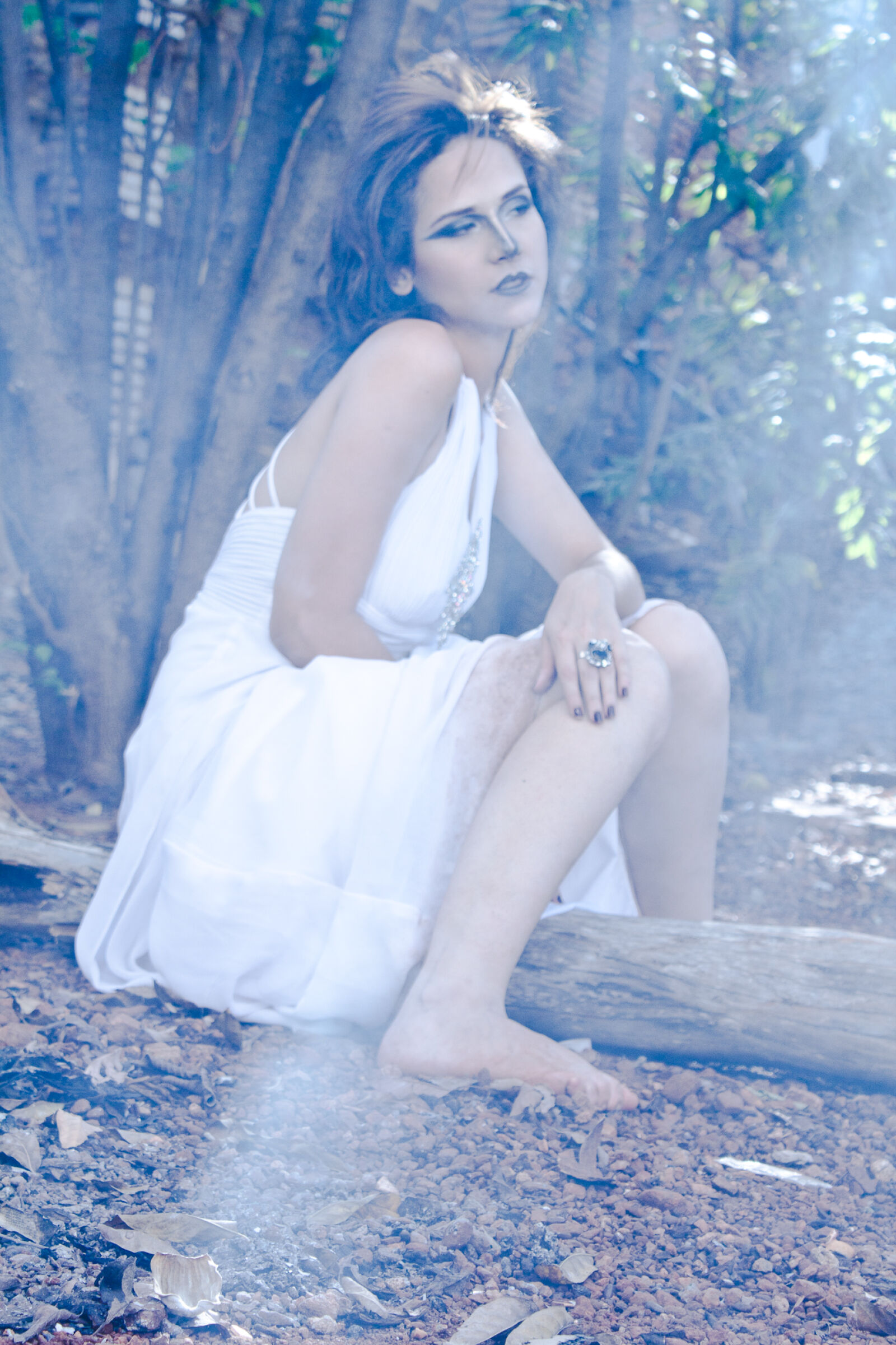 Canon EOS 450D (EOS Rebel XSi / EOS Kiss X2) sample photo. Female, wearing, white, dress photography