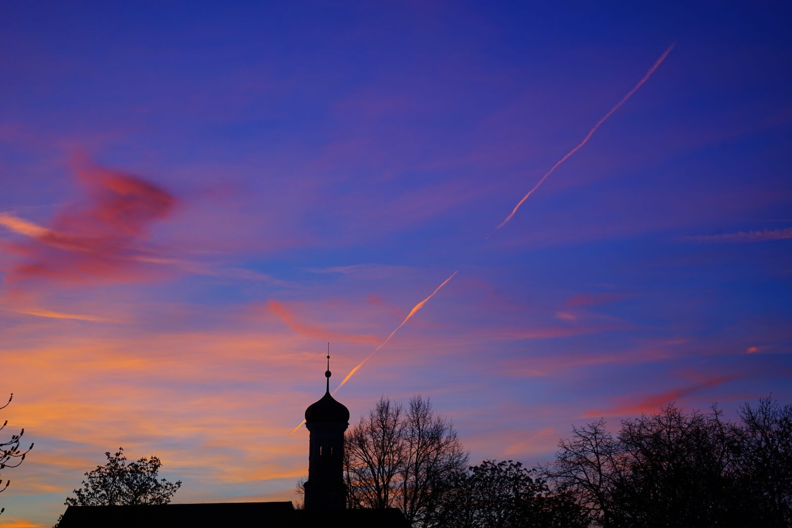 Sony a7 + Sony FE 28-70mm F3.5-5.6 OSS sample photo. Sunset, evening hour, sky photography