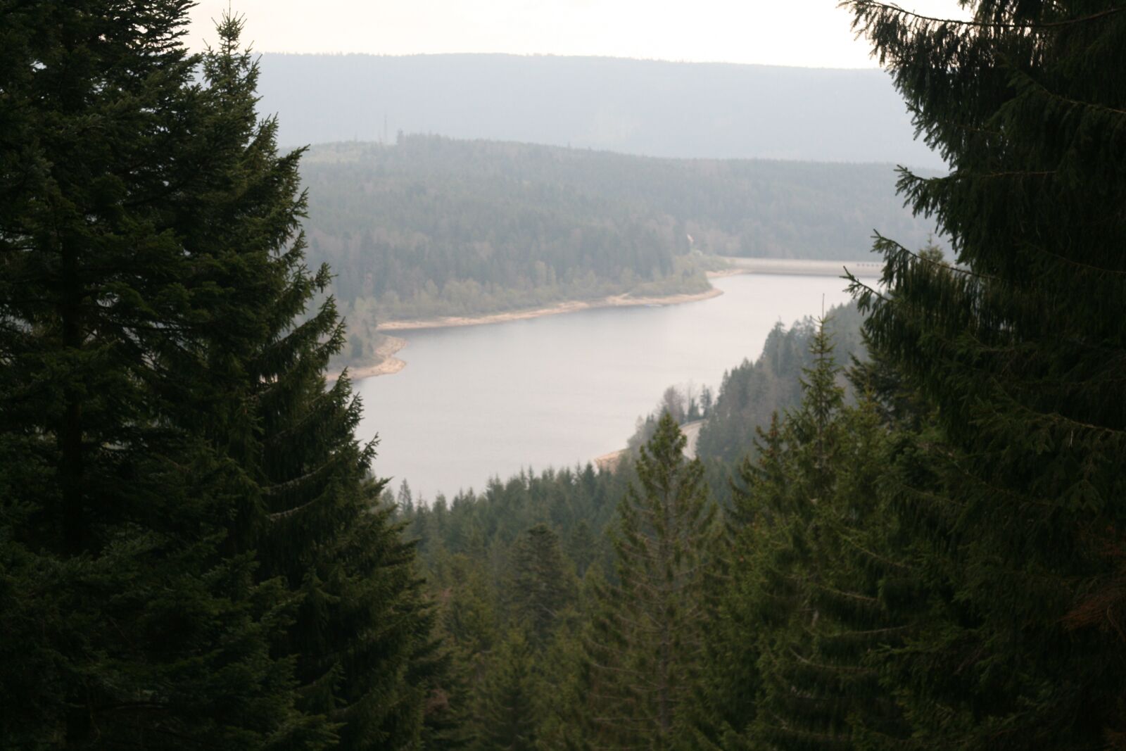 Canon EOS 400D (EOS Digital Rebel XTi / EOS Kiss Digital X) sample photo. Forest, lake, mountains photography