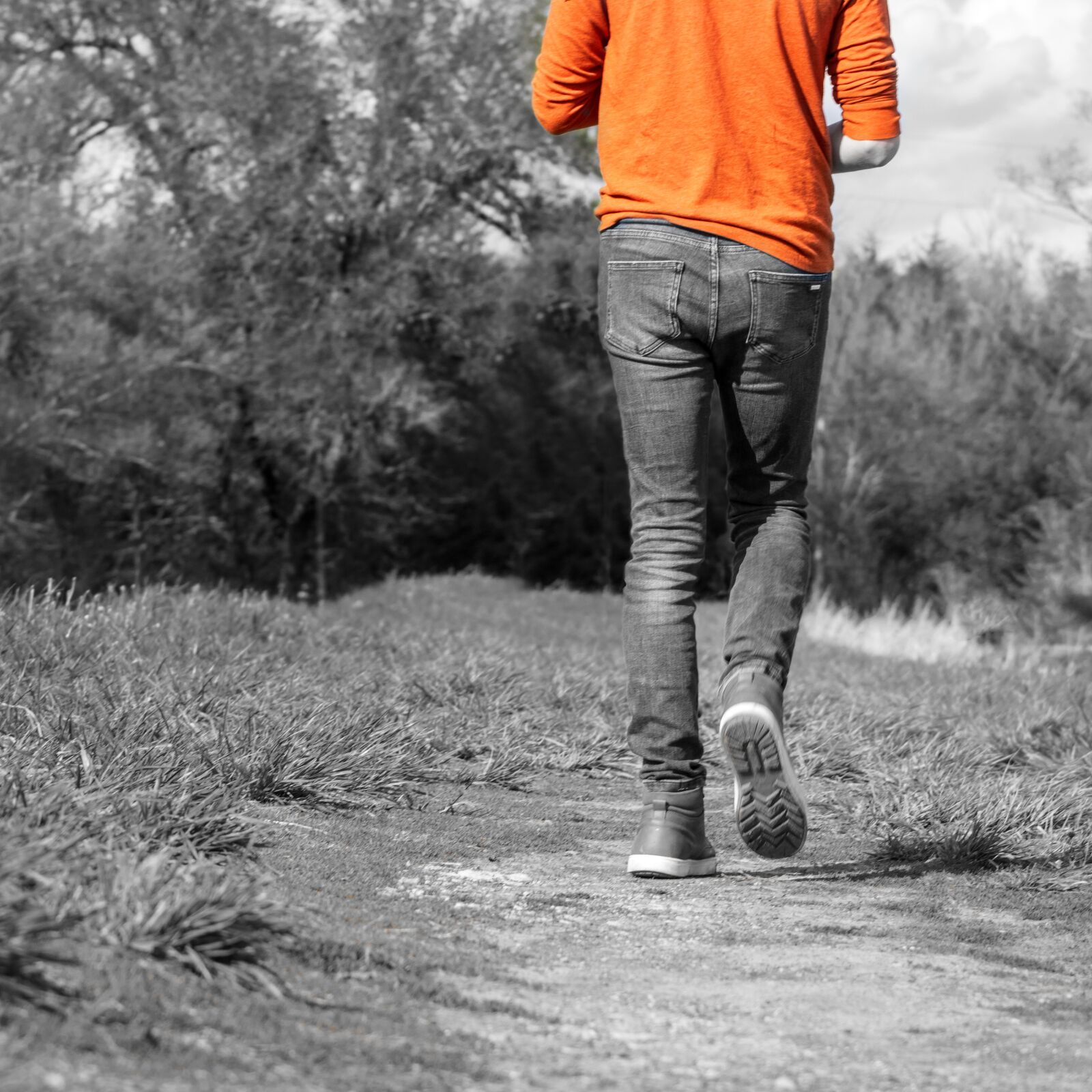 Canon EF75-300mm f/4-5.6 sample photo. Man walking, trail, outdoors photography