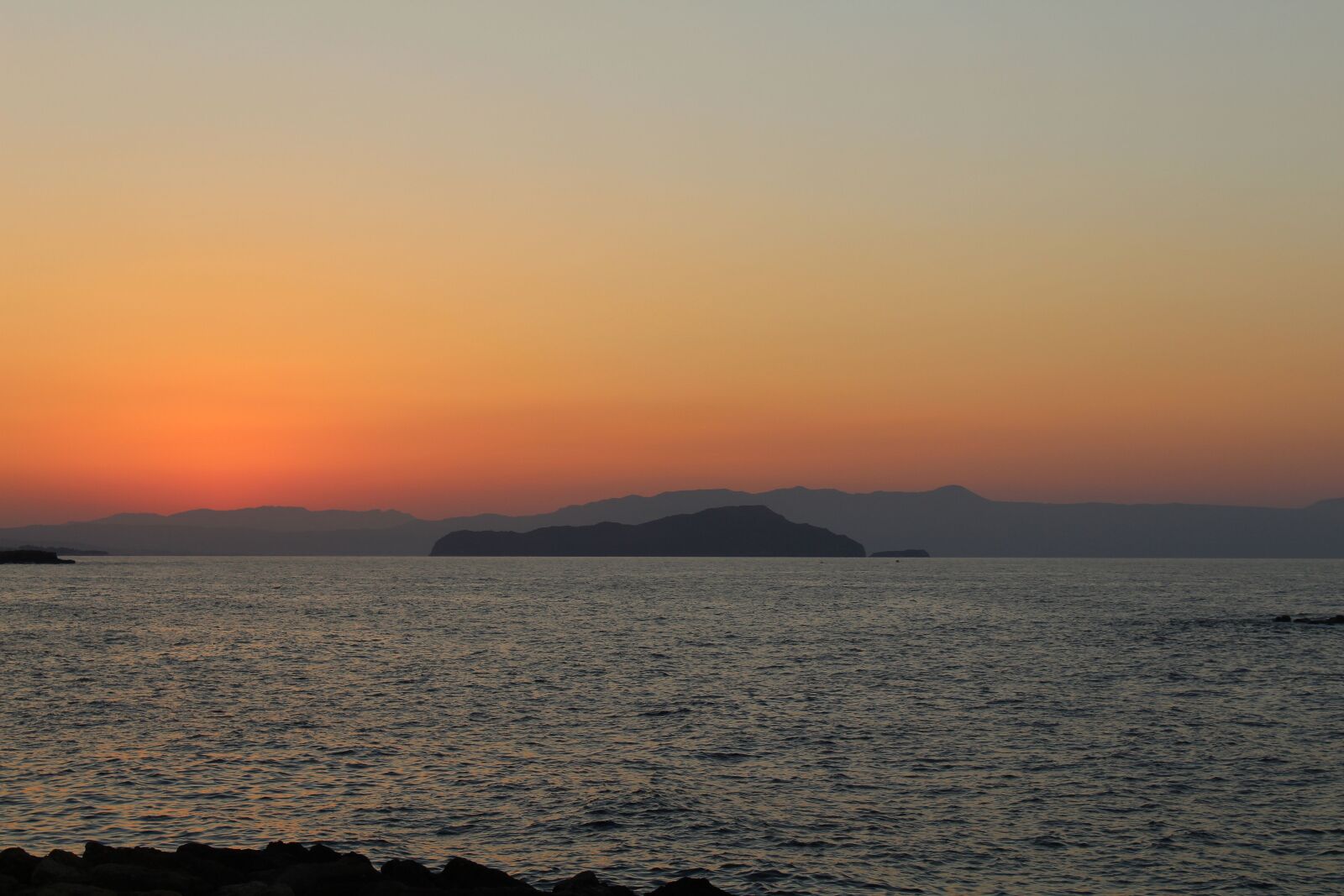 Canon EOS 1300D (EOS Rebel T6 / EOS Kiss X80) sample photo. Sunset, landscape, crete photography