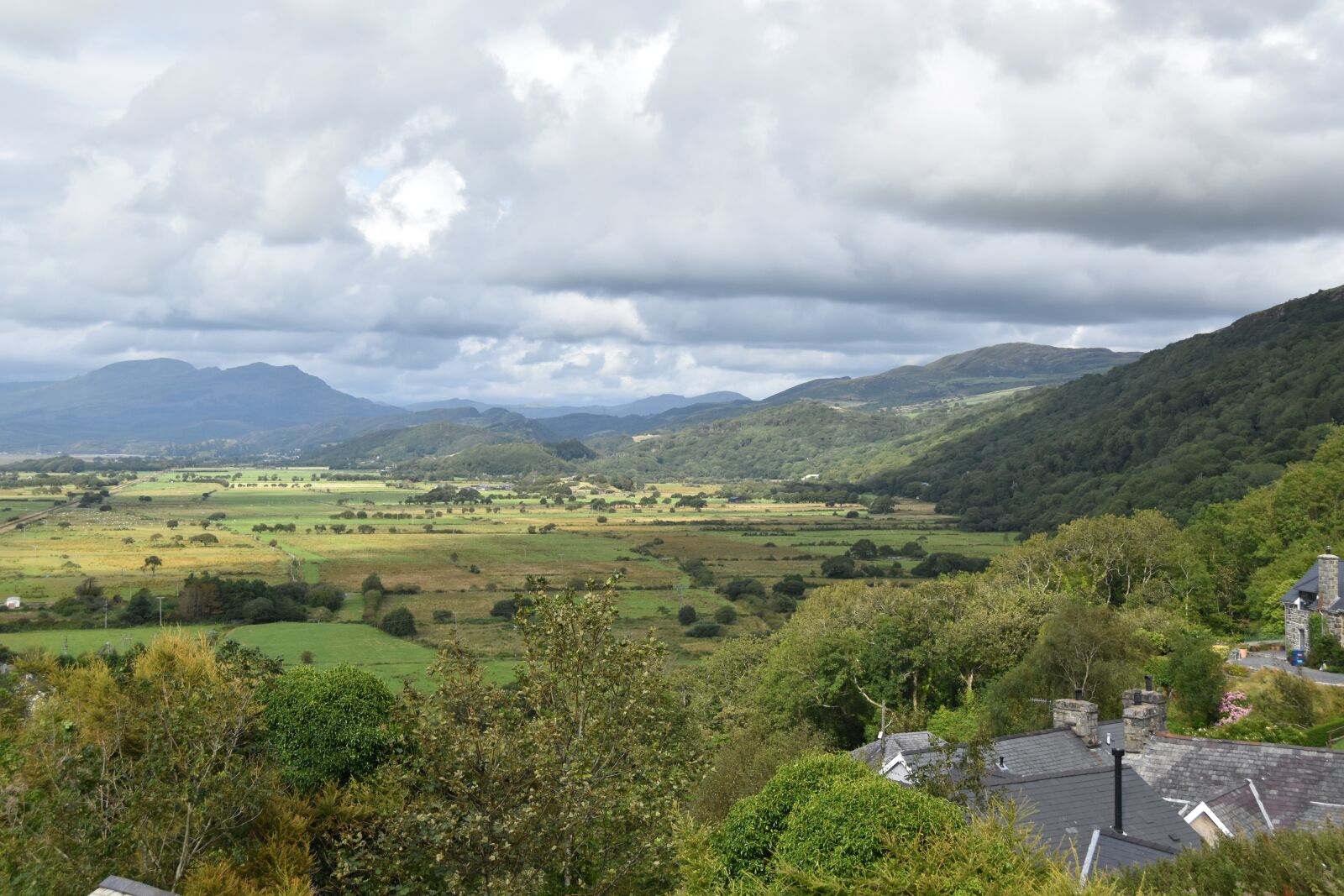 Nikon D5600 sample photo. Black mountains, wales, united photography