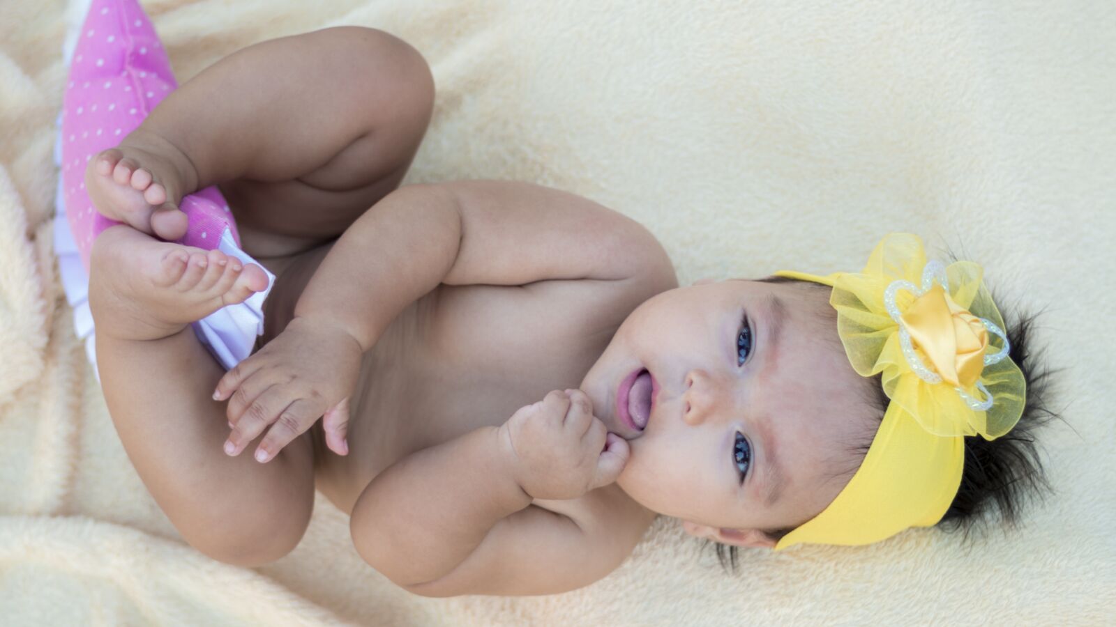 Canon EOS 70D + Canon EF 50mm F1.8 STM sample photo. Baby, sweet, adorable photography