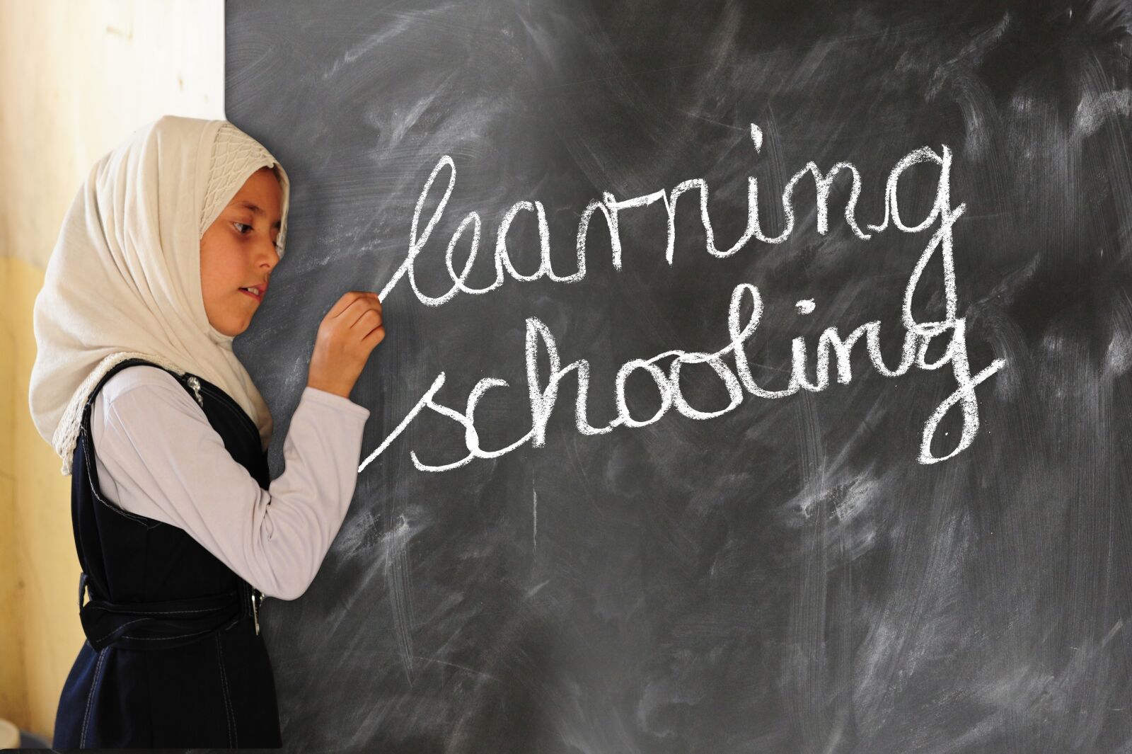 Nikon D3S sample photo. Girl, write, board photography
