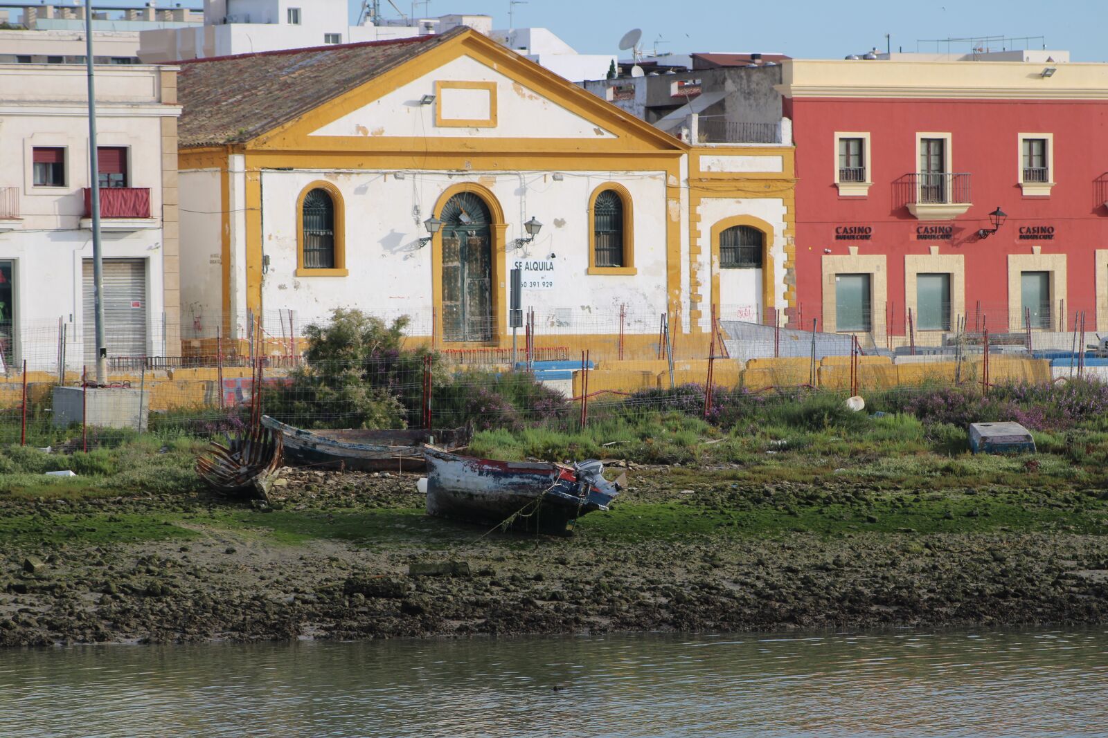Canon EF75-300mm f/4-5.6 sample photo. The port of santa photography