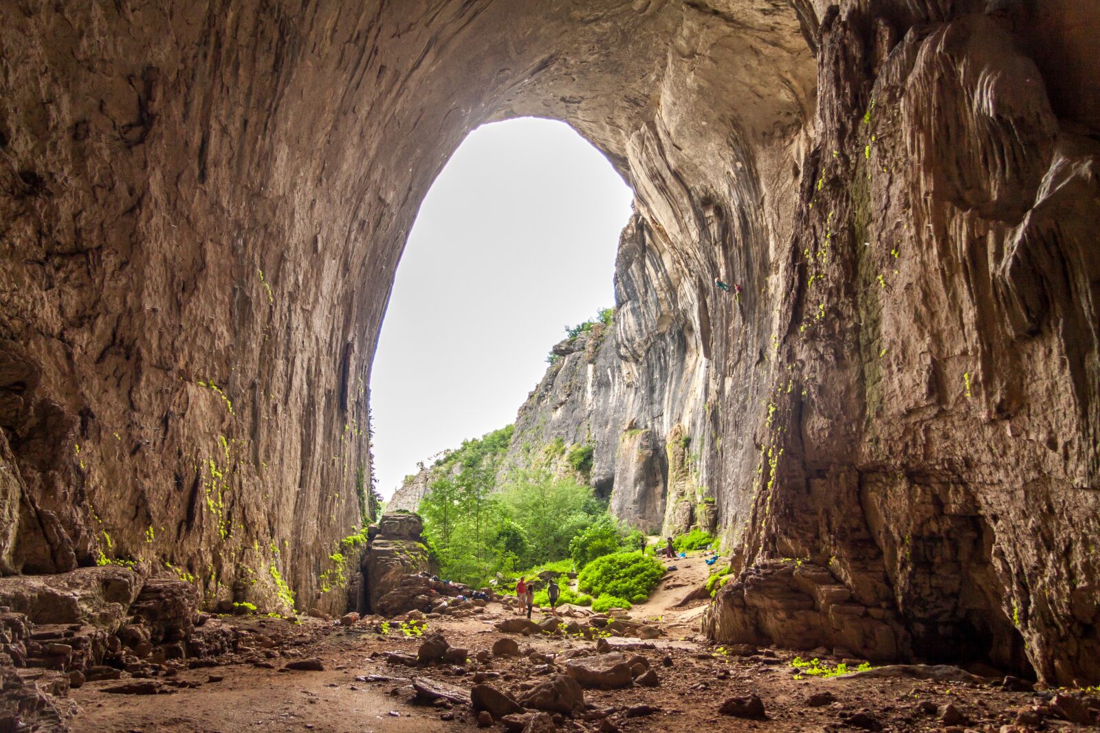 Canon EF-S 17-85mm F4-5.6 IS USM sample photo. Cave, hike, nature photography