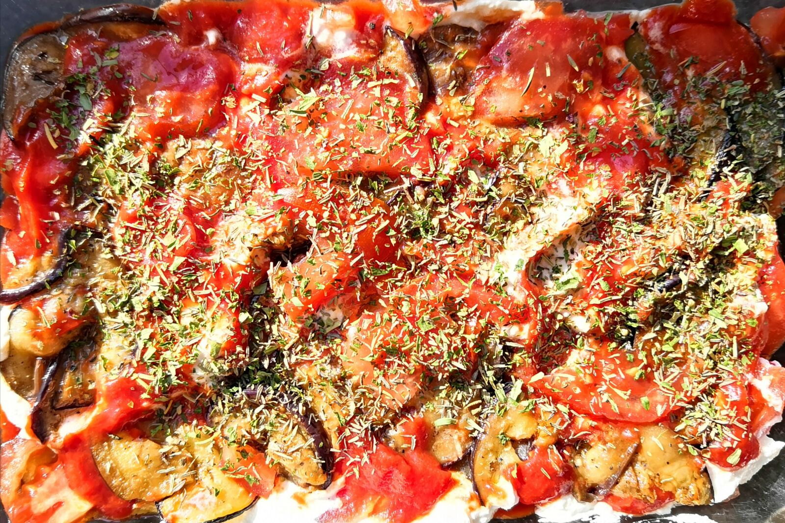 HUAWEI Mate 10 Pro sample photo. Eggplant, tomatoes, paprika photography