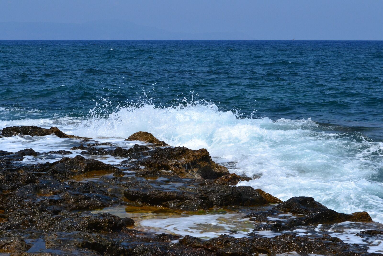 Nikon D3100 sample photo. Wave, beach, sea photography