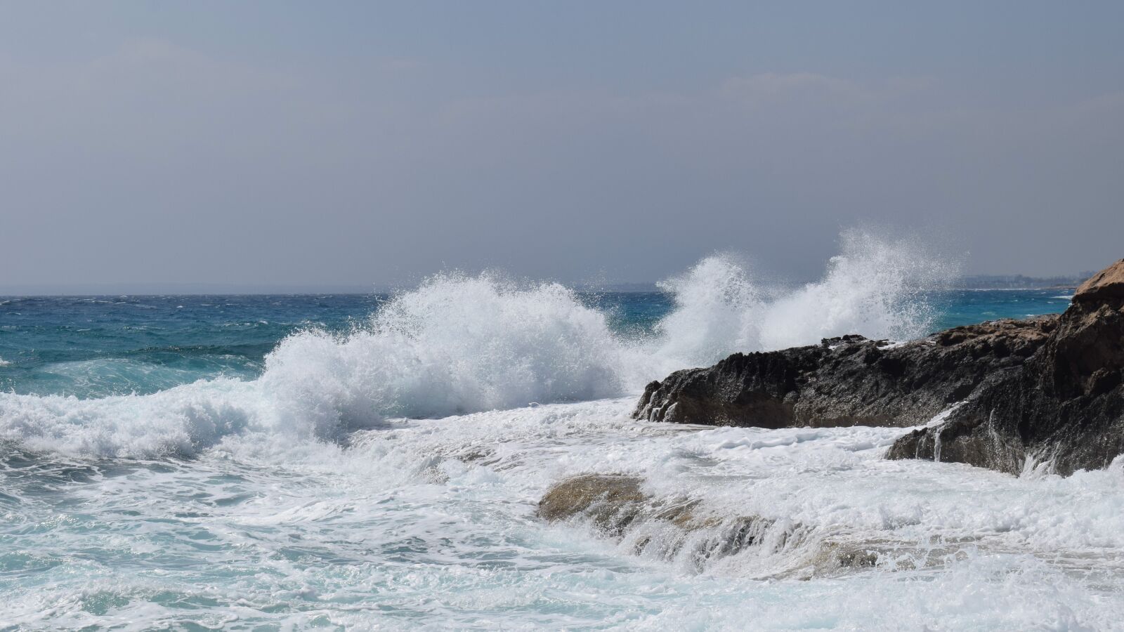 Nikon D3300 sample photo. Rocky coast, wave, sea photography