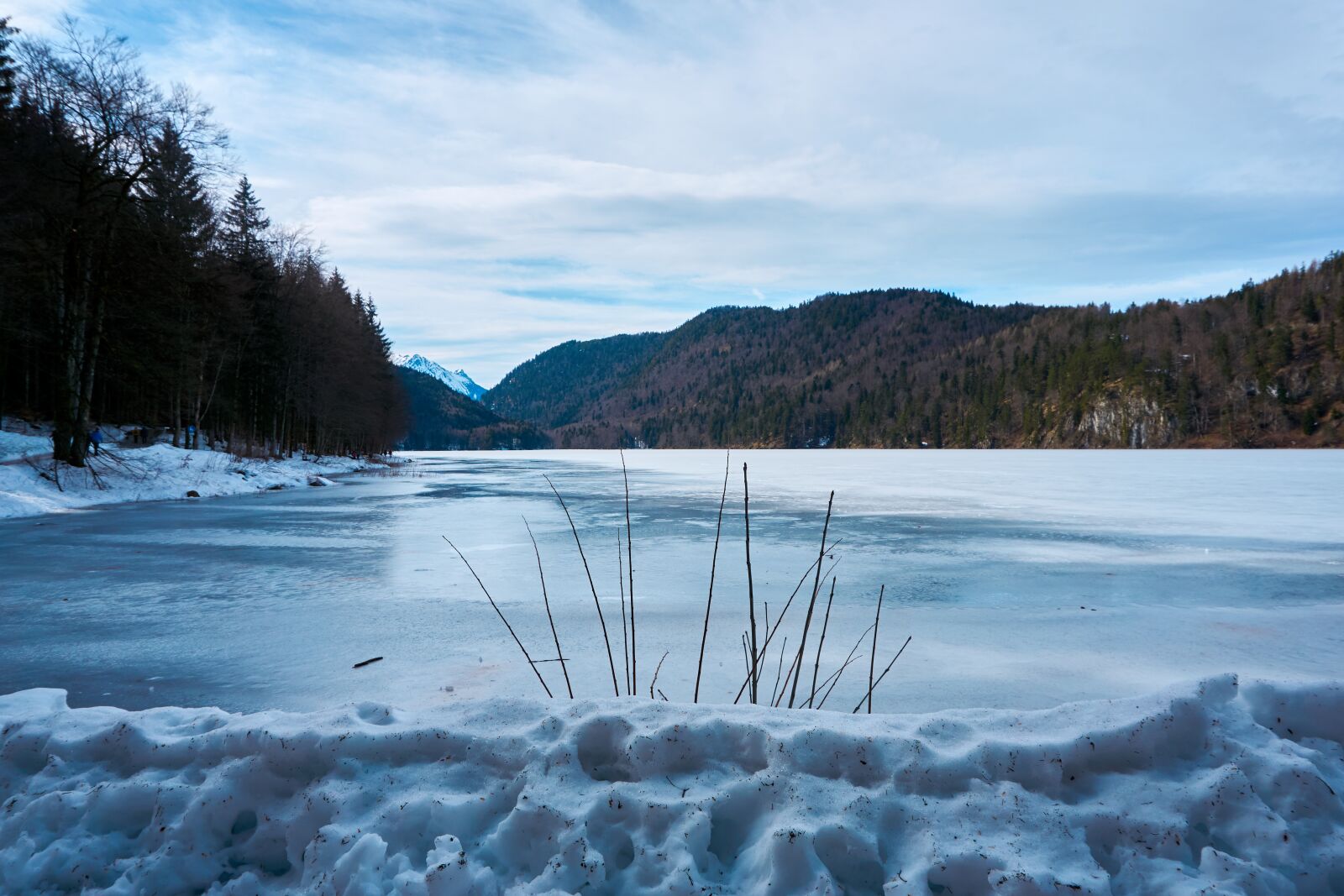 Sony a6000 sample photo. Lake, frozen, mountains photography