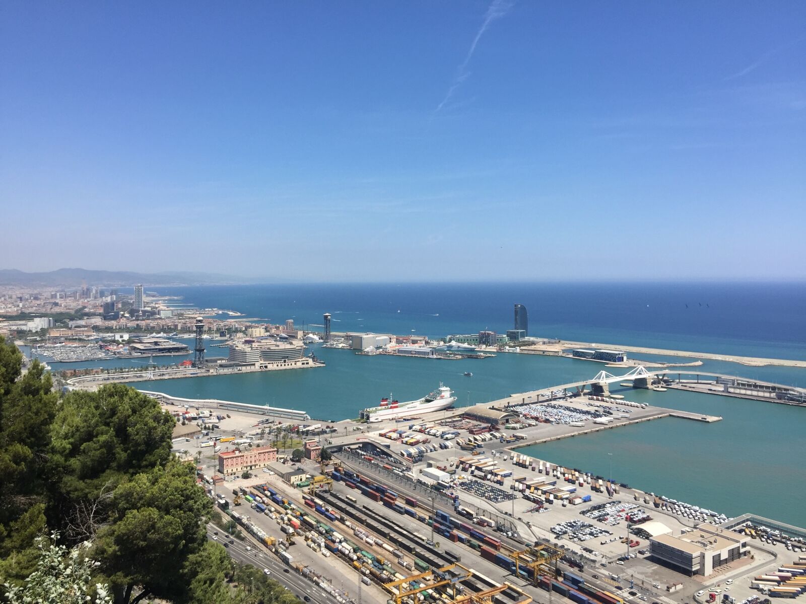 iPhone 6 Plus back camera 4.15mm f/2.2 sample photo. Barcelona, harbor, coast photography