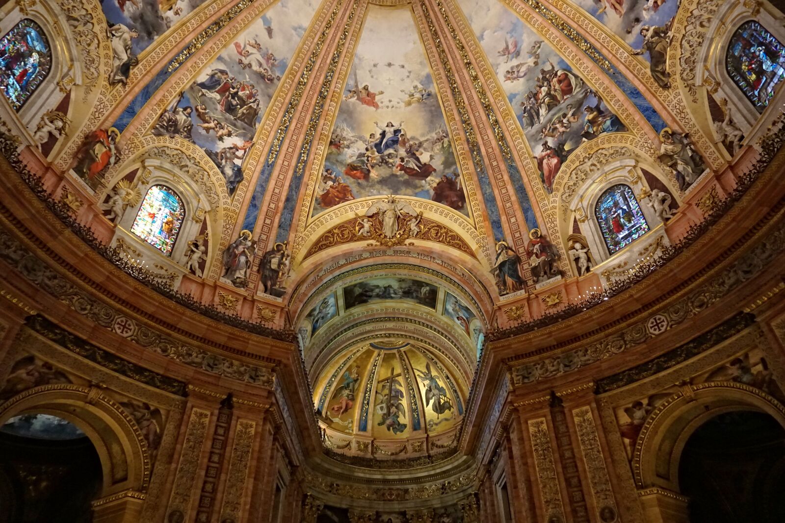 Sony E 16-50mm F3.5-5.6 PZ OSS sample photo. Church, cathedral, religion photography