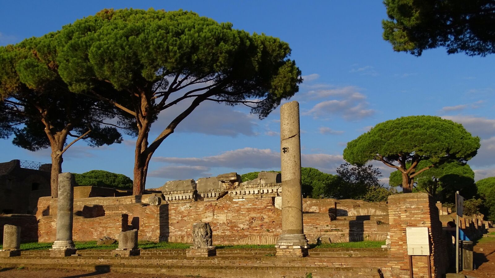 Sony Cyber-shot DSC-HX400V sample photo. Italy, ostia, antica photography
