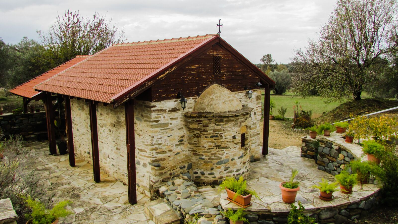 Canon PowerShot SX400 IS sample photo. Chapel, church, old photography
