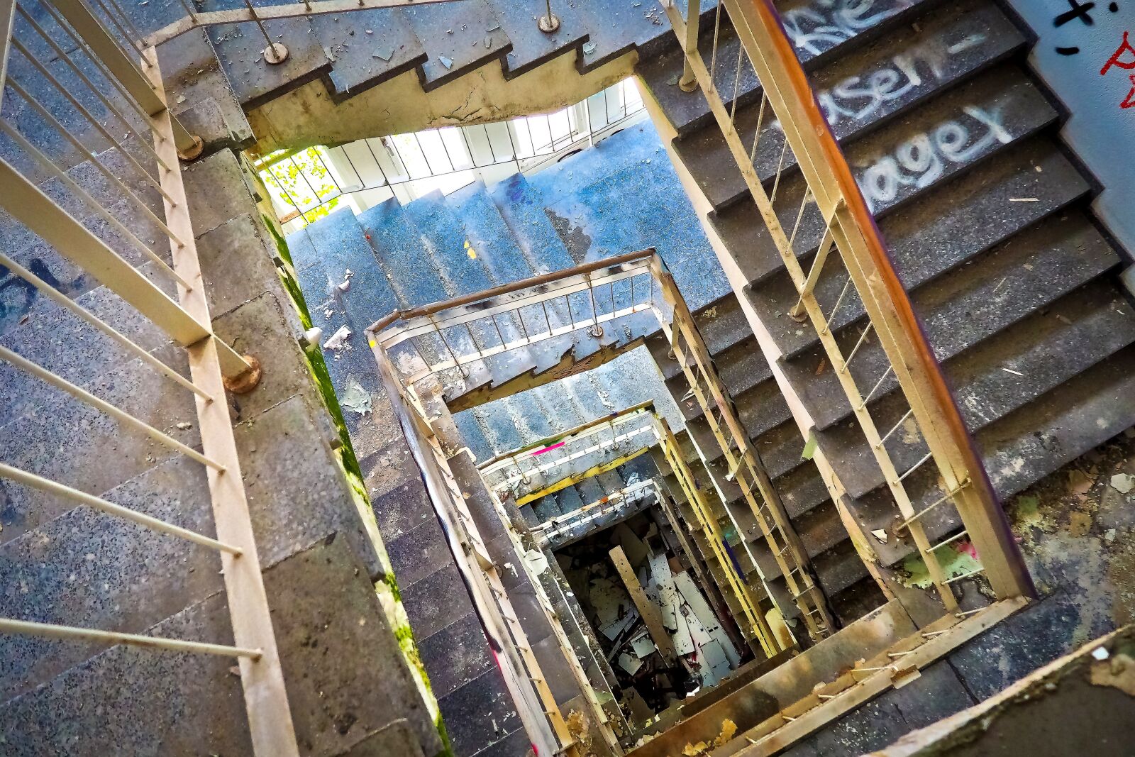 Olympus OM-D E-M10 sample photo. Lost places, factory, old photography
